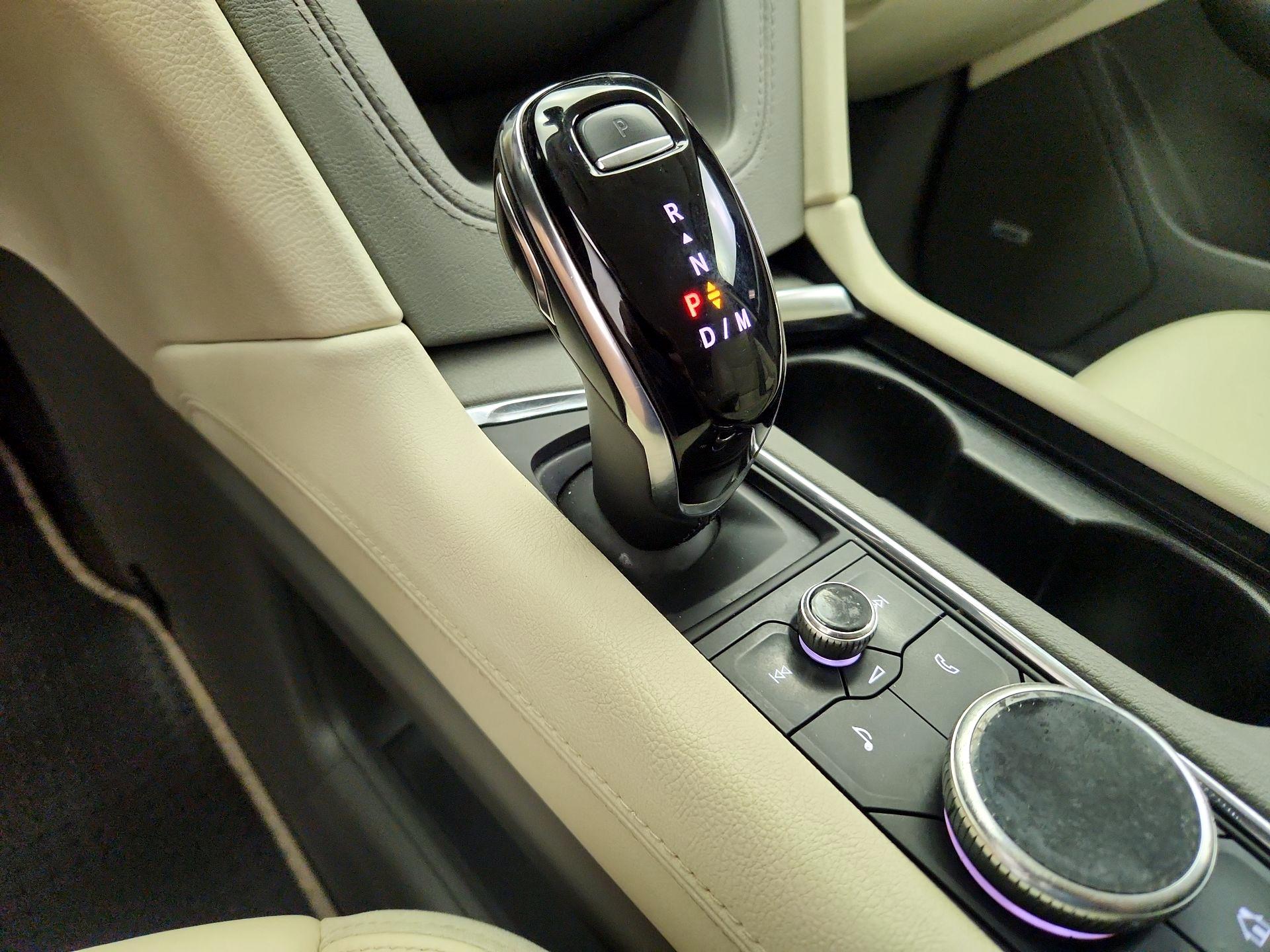 Thumbnail: 2021 Cadillac XT6 - 17