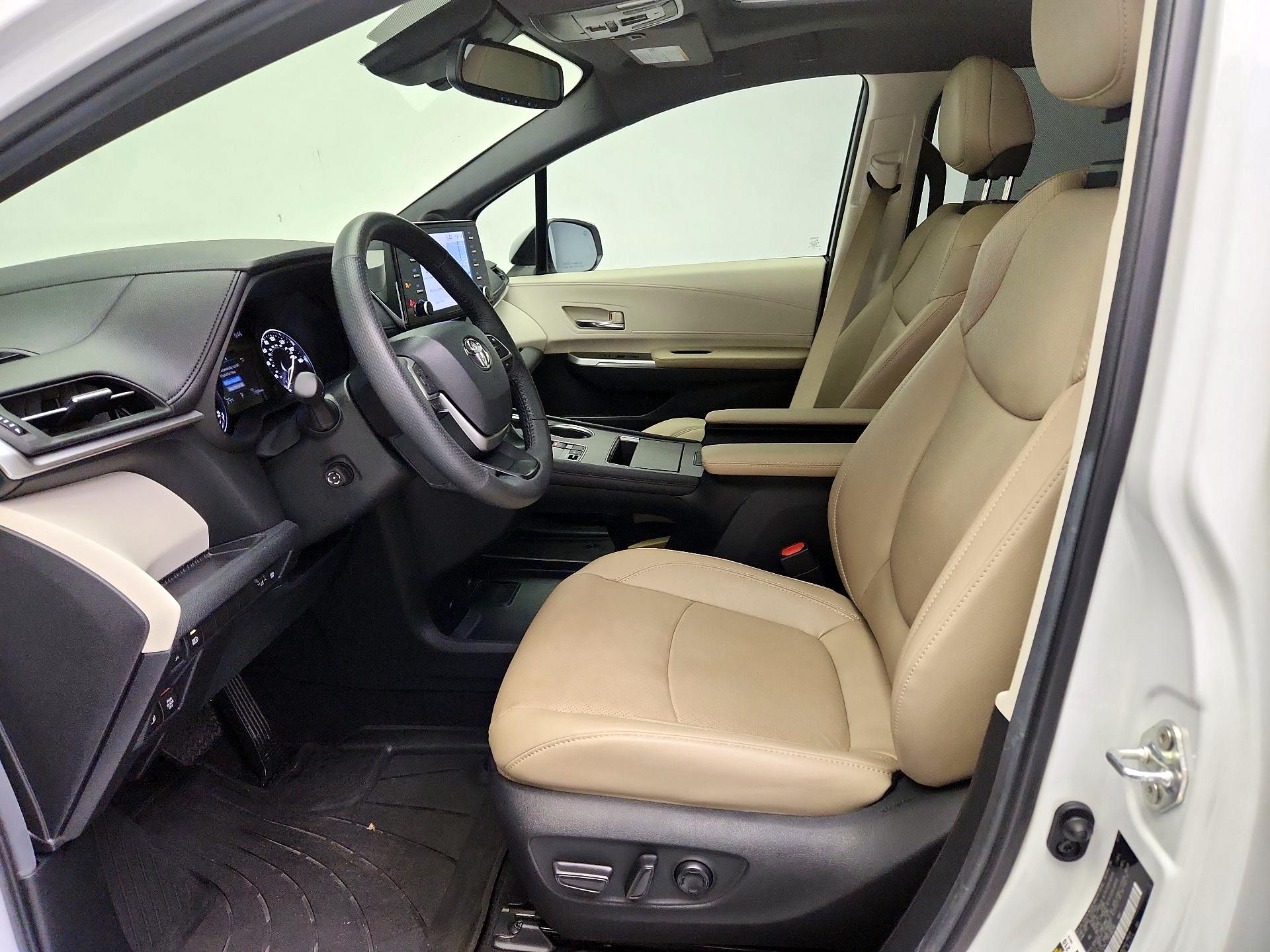 Thumbnail: 2024 Toyota Sienna - 11