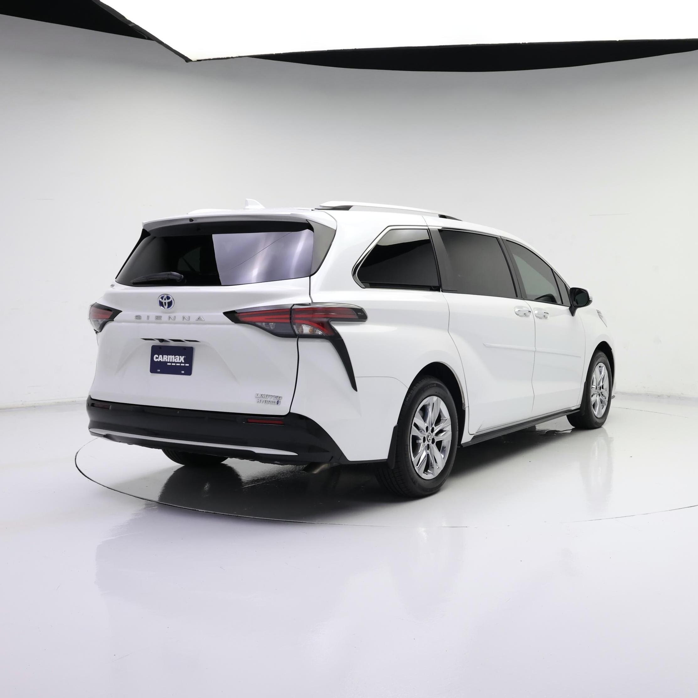 Thumbnail: 2024 Toyota Sienna - 8