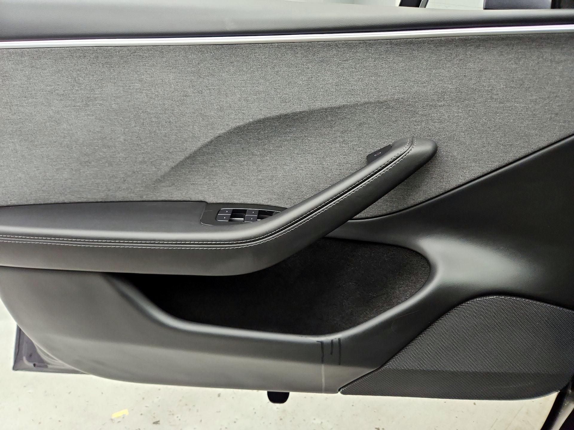 Thumbnail: 2025 Tesla Model 3 - 12