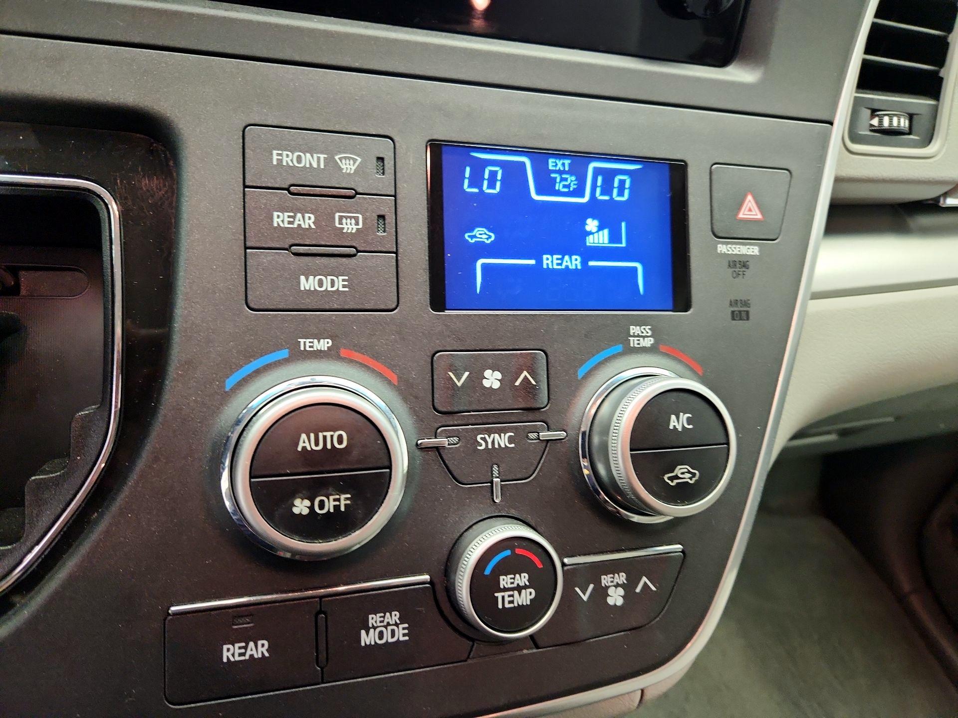 Thumbnail: 2015 Toyota Sienna - 16