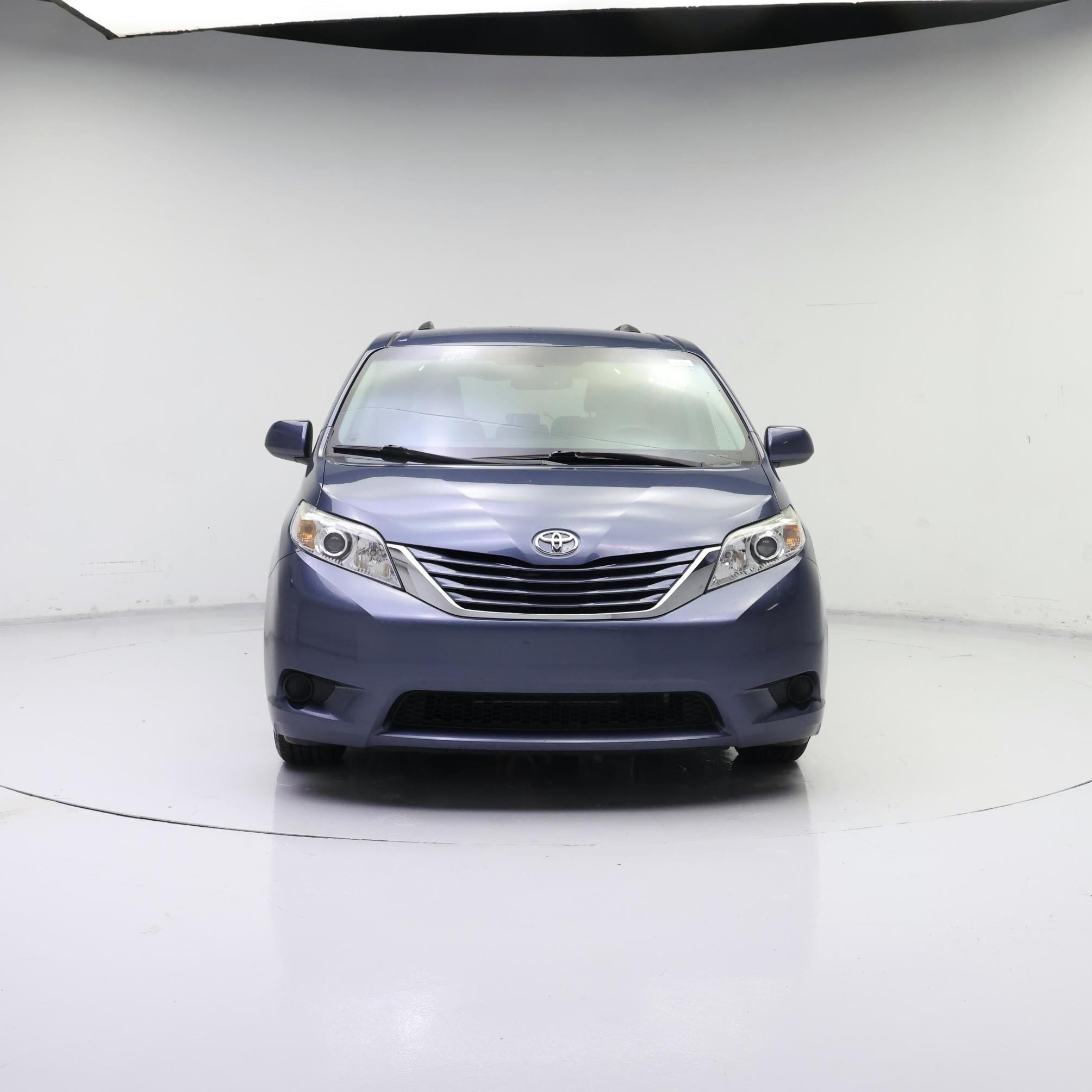 Thumbnail: 2015 Toyota Sienna - 5