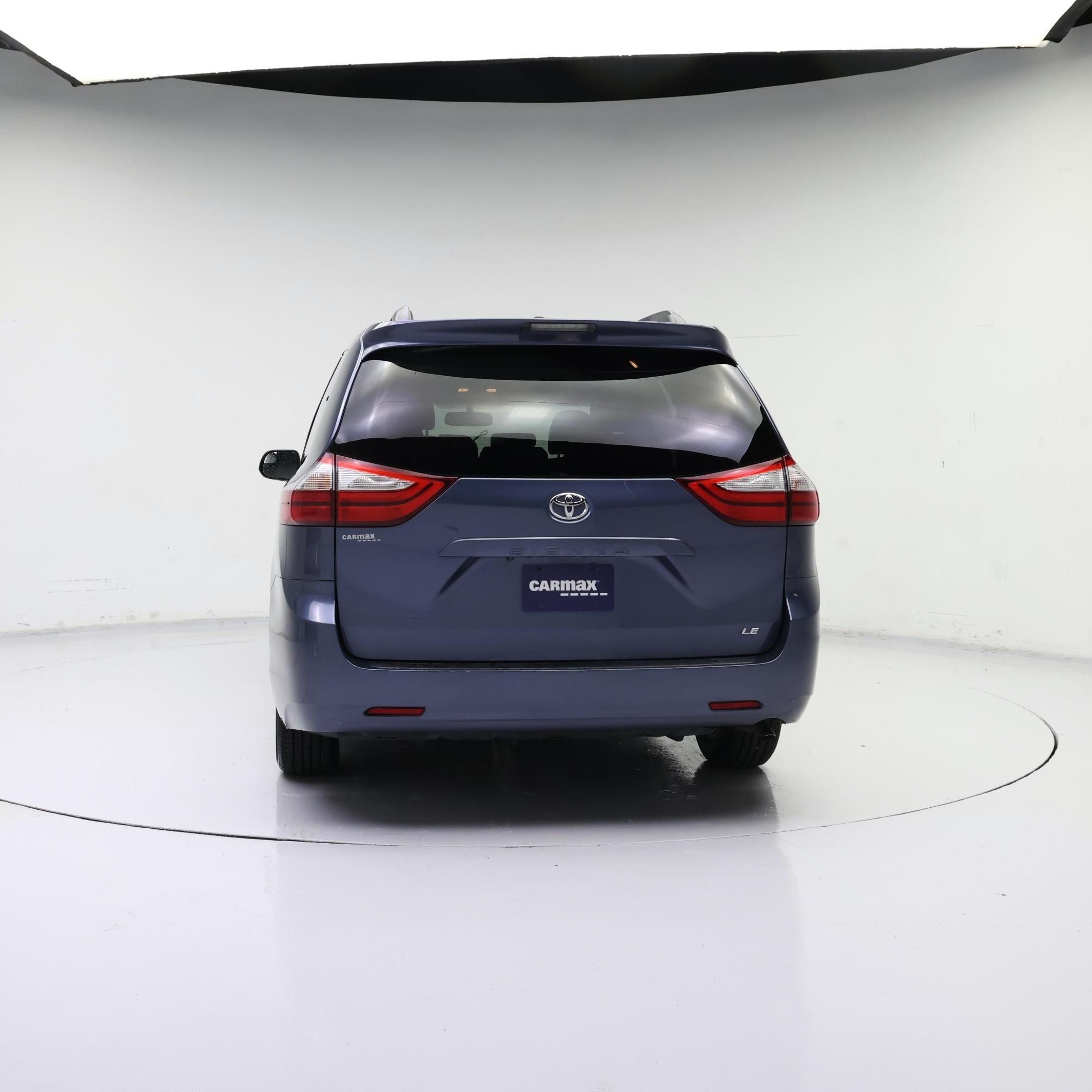 Thumbnail: 2015 Toyota Sienna - 6
