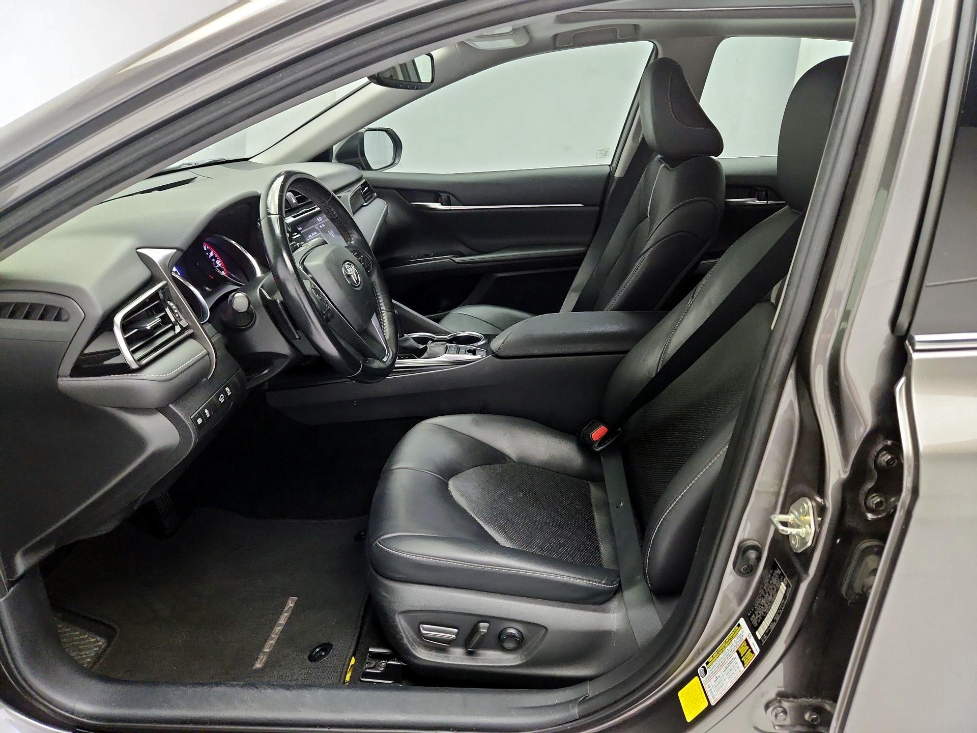 Thumbnail: 2020 Toyota Camry - 11