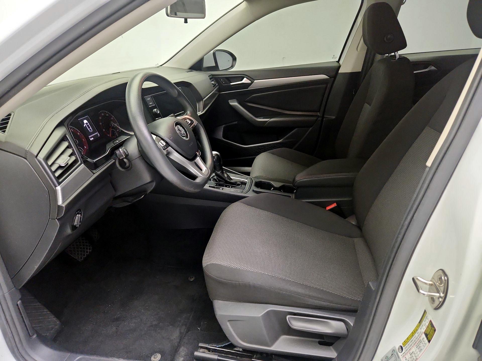 Thumbnail: 2019 Volkswagen Jetta - 11