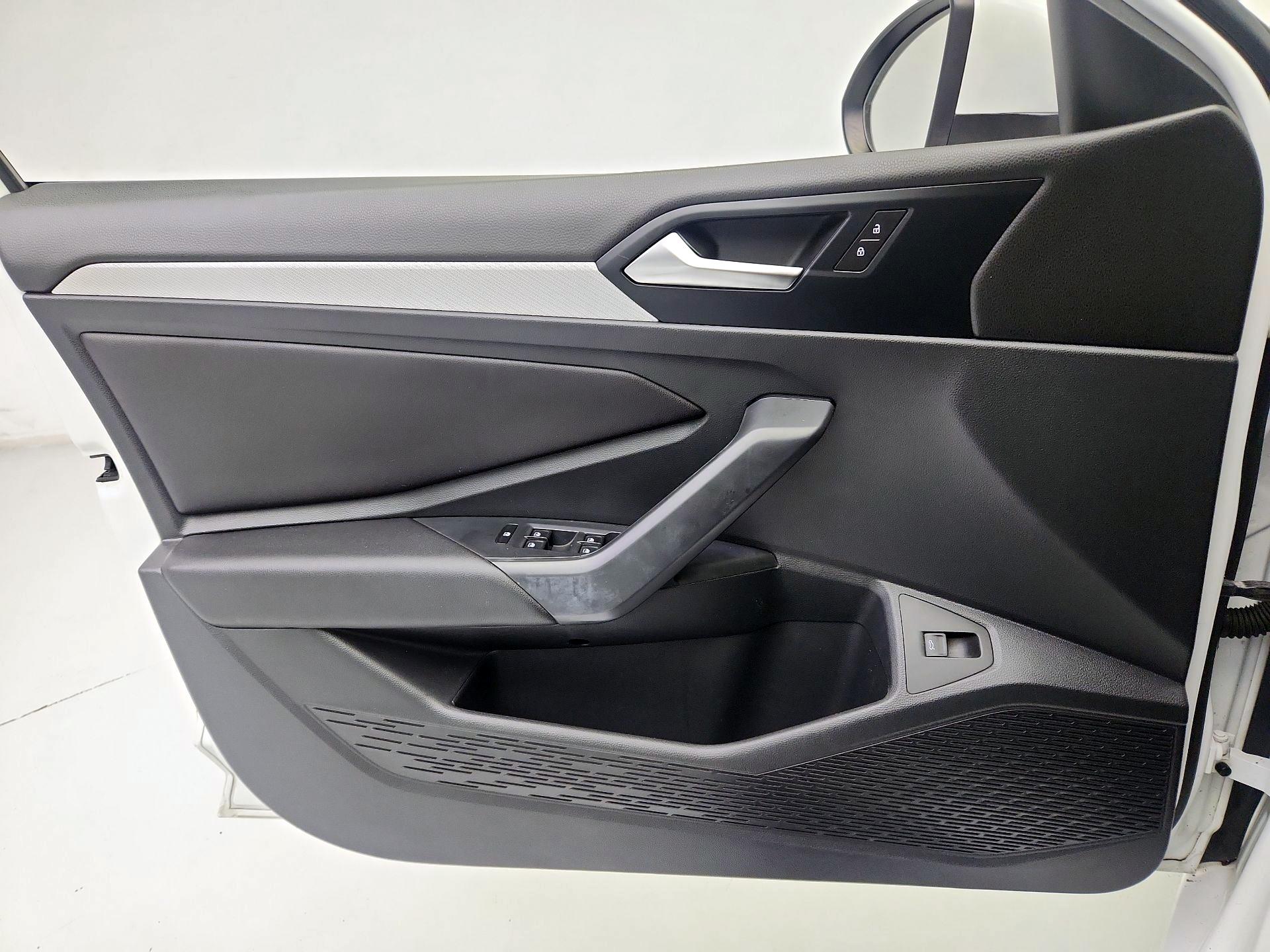 Thumbnail: 2019 Volkswagen Jetta - 12