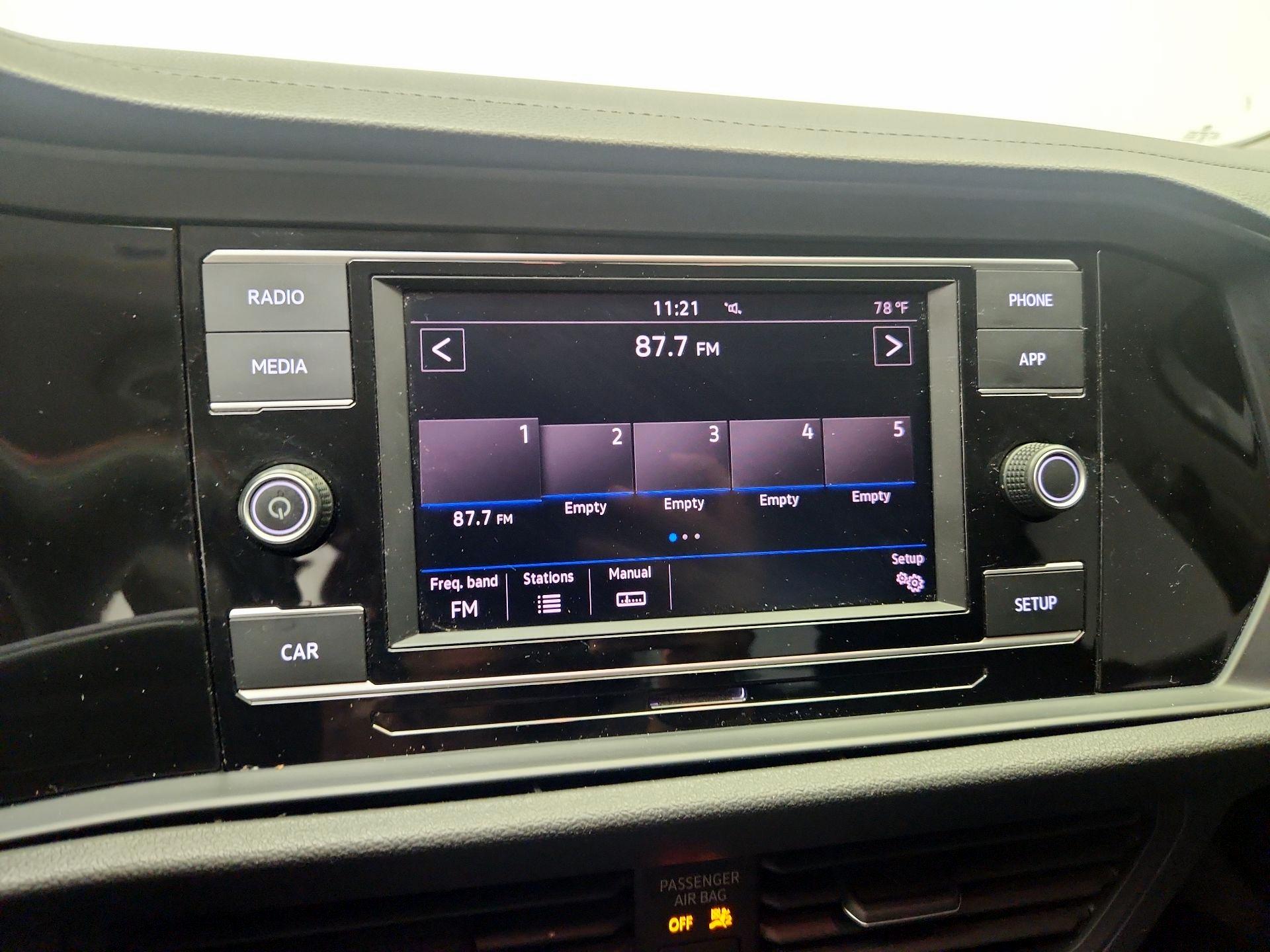 Thumbnail: 2019 Volkswagen Jetta - 15