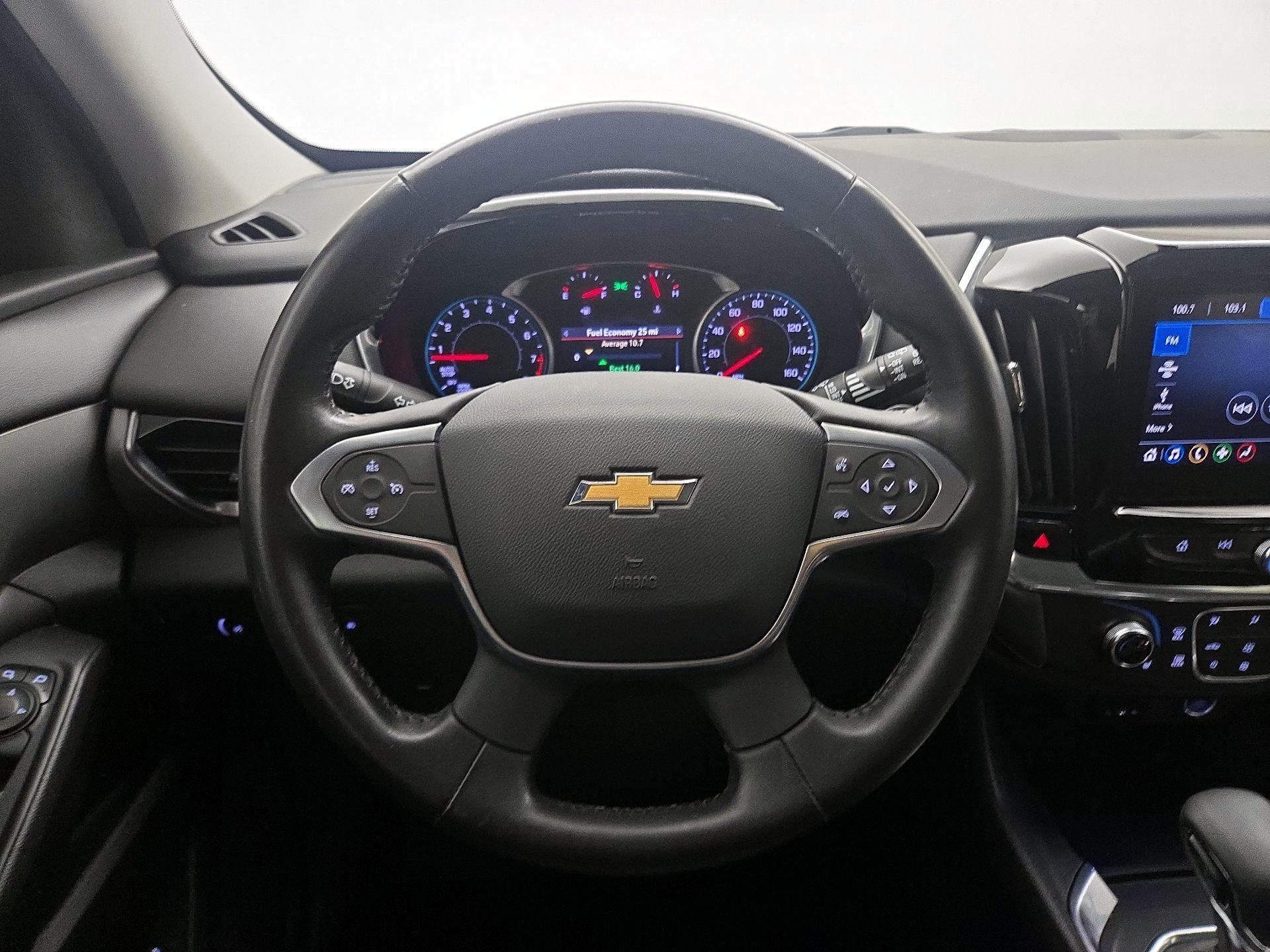 Thumbnail: 2021 Chevrolet Traverse - 10