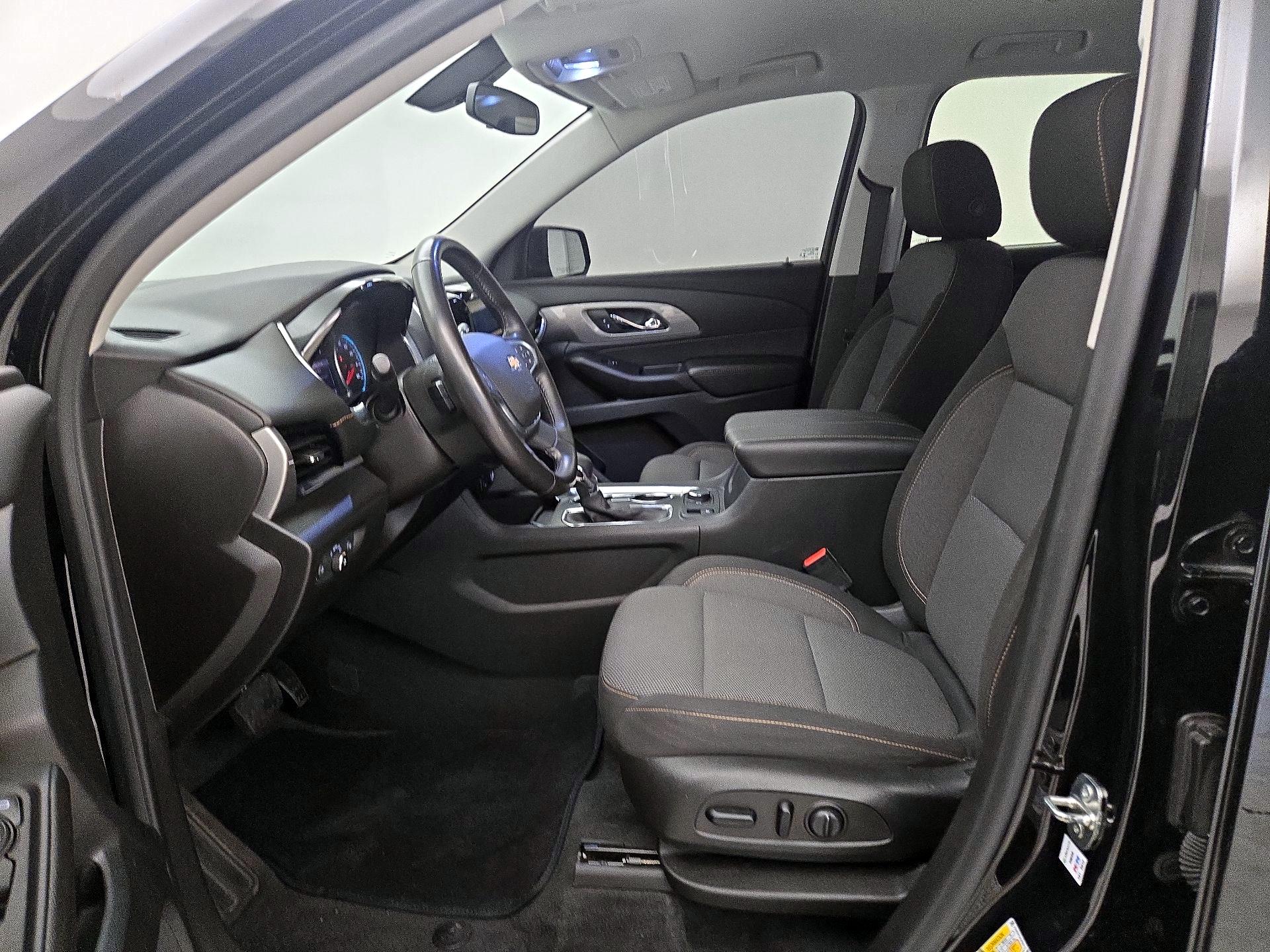 Thumbnail: 2021 Chevrolet Traverse - 11