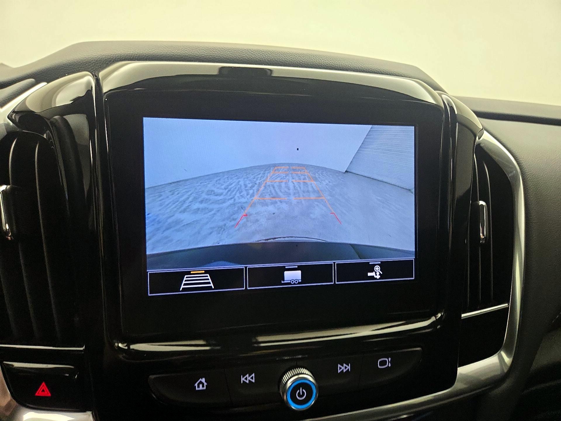 Thumbnail: 2021 Chevrolet Traverse - 14