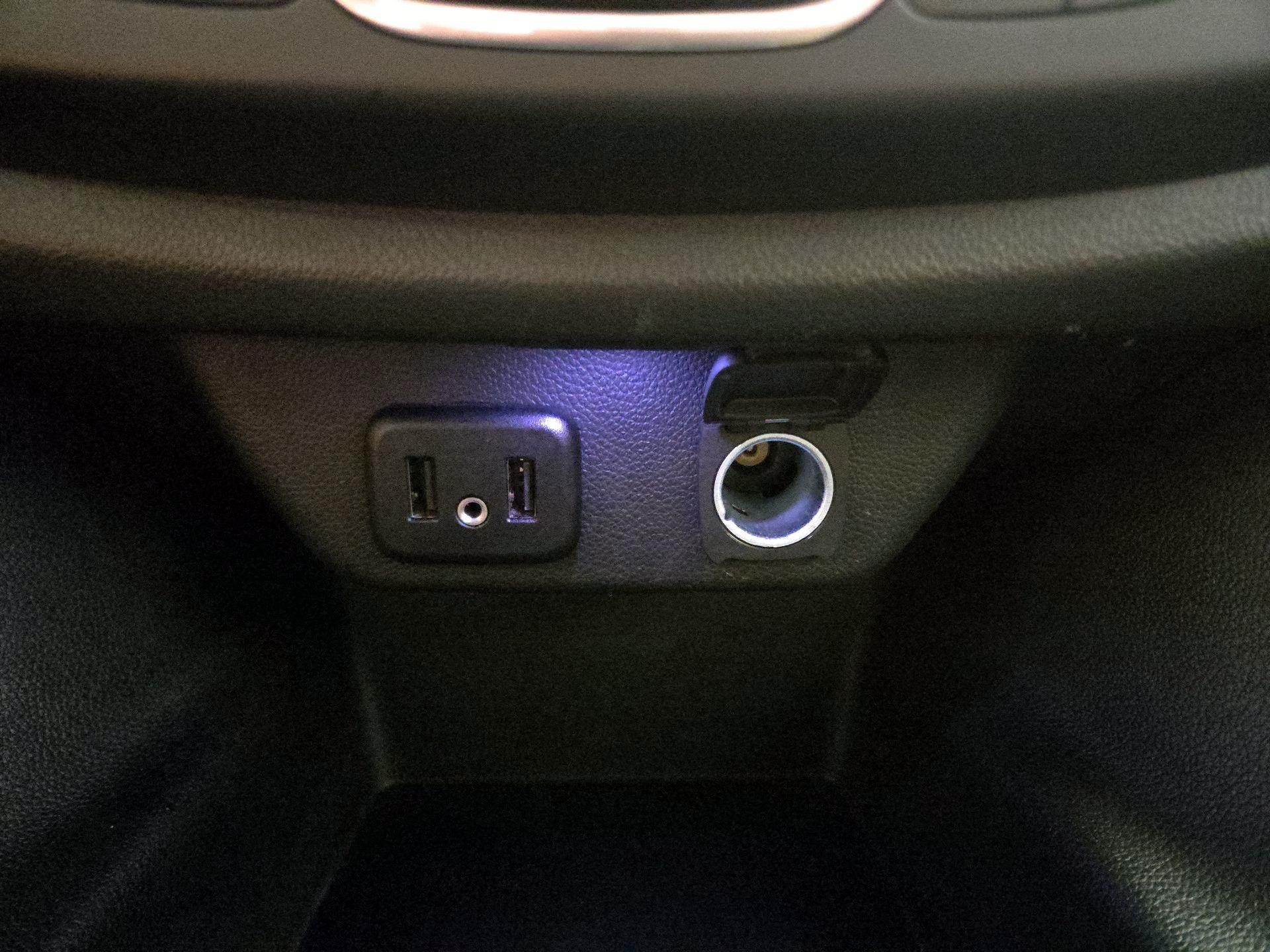 Thumbnail: 2021 Chevrolet Traverse - 18