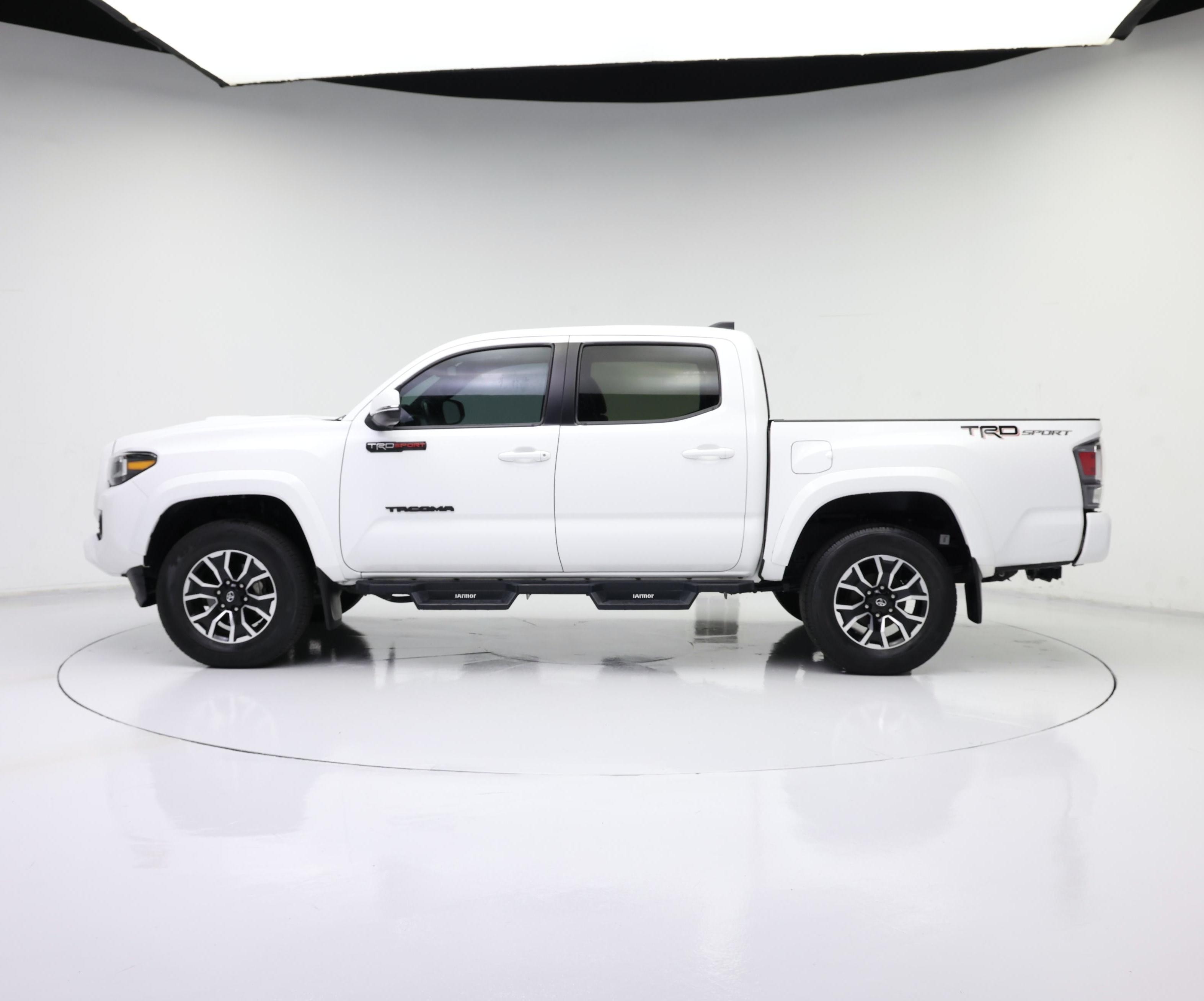 Thumbnail: 2022 Toyota Tacoma - 3