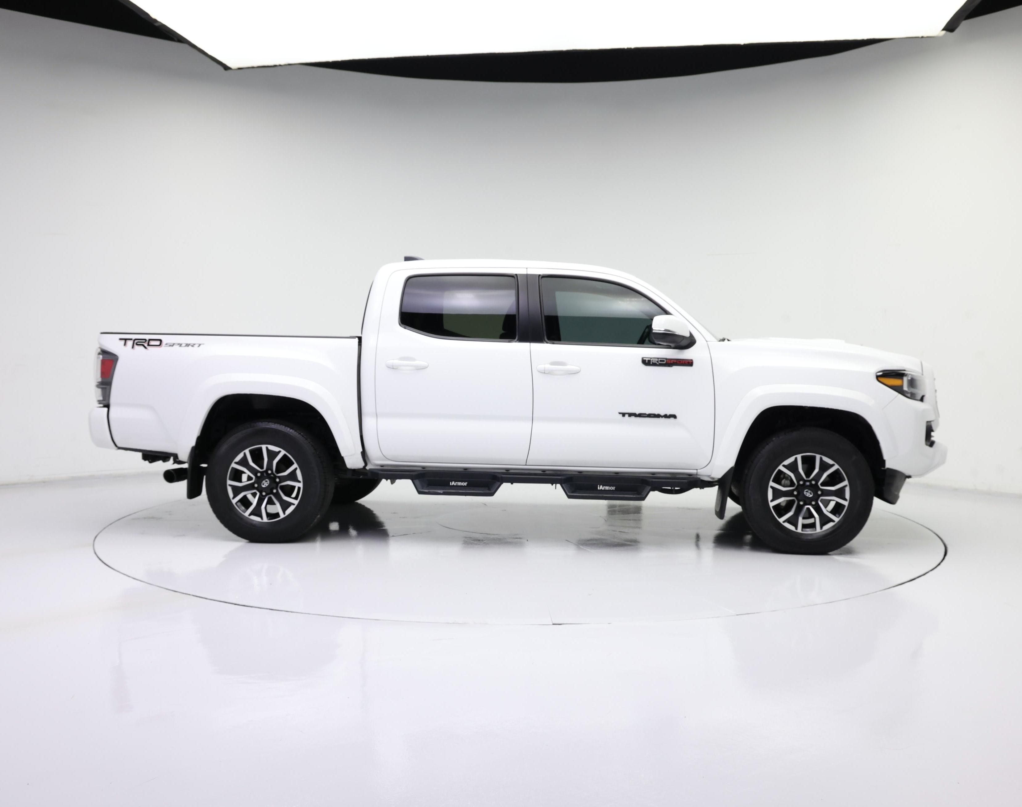 Thumbnail: 2022 Toyota Tacoma - 7