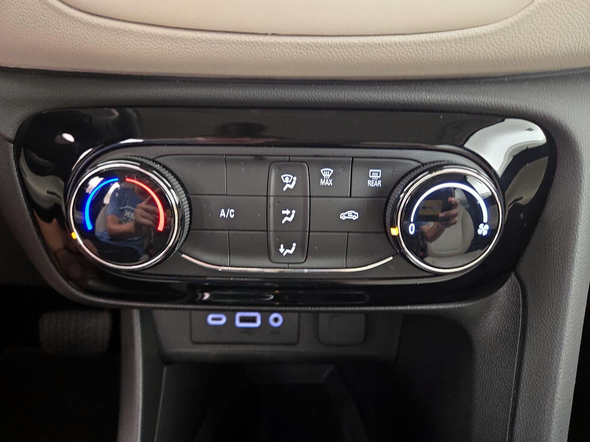 Thumbnail: 2023 Buick Encore GX - 16