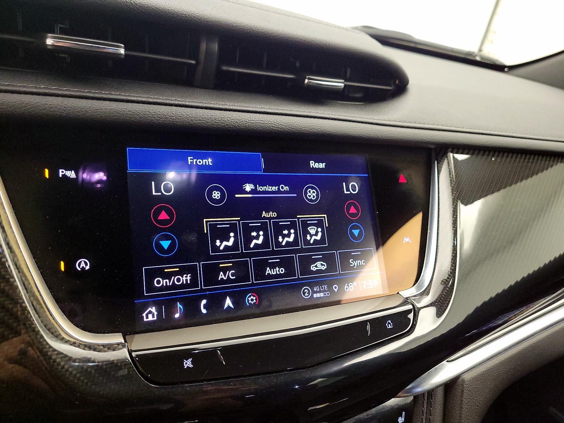 Thumbnail: 2023 Cadillac XT6 - 14