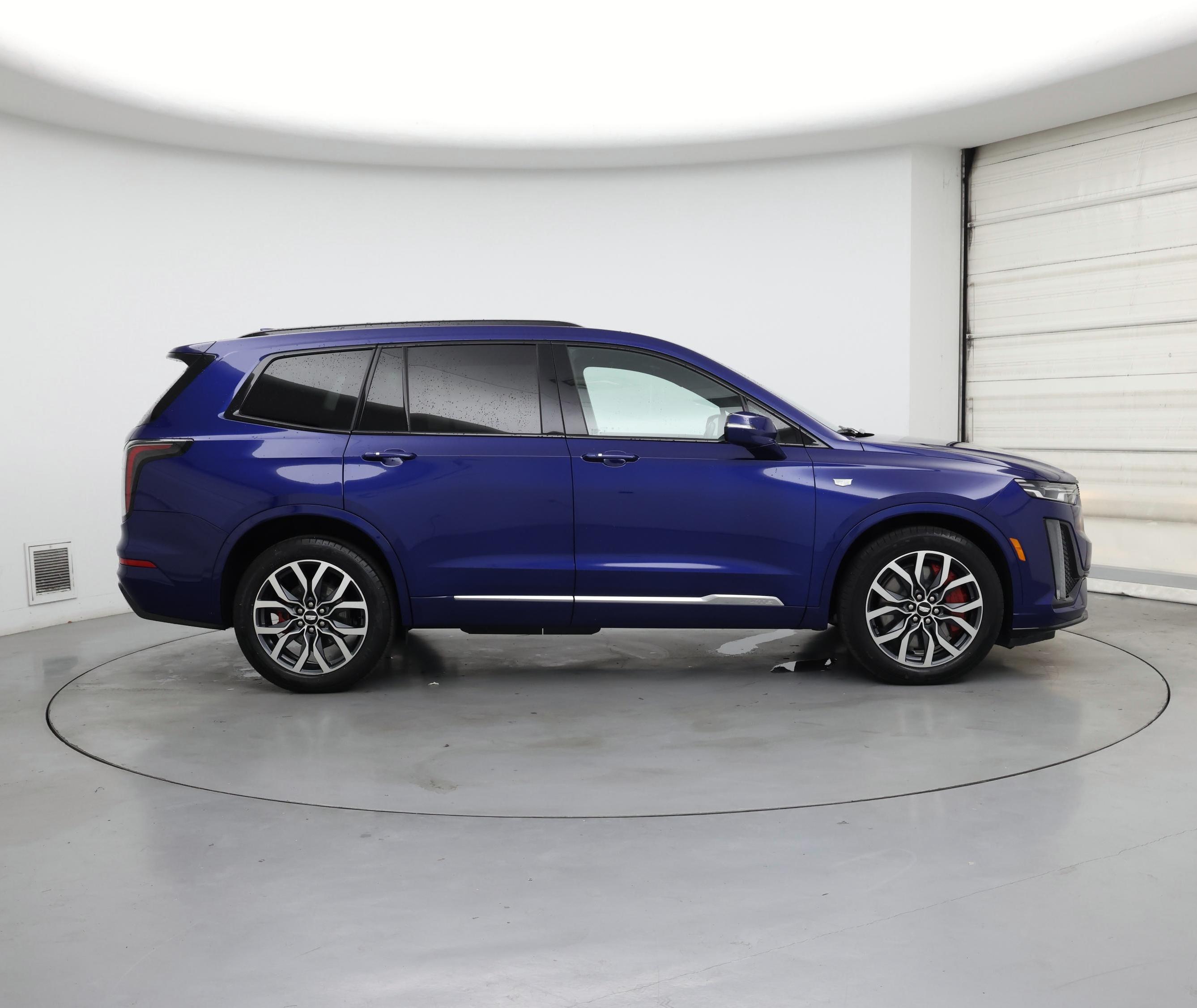 Thumbnail: 2023 Cadillac XT6 - 7