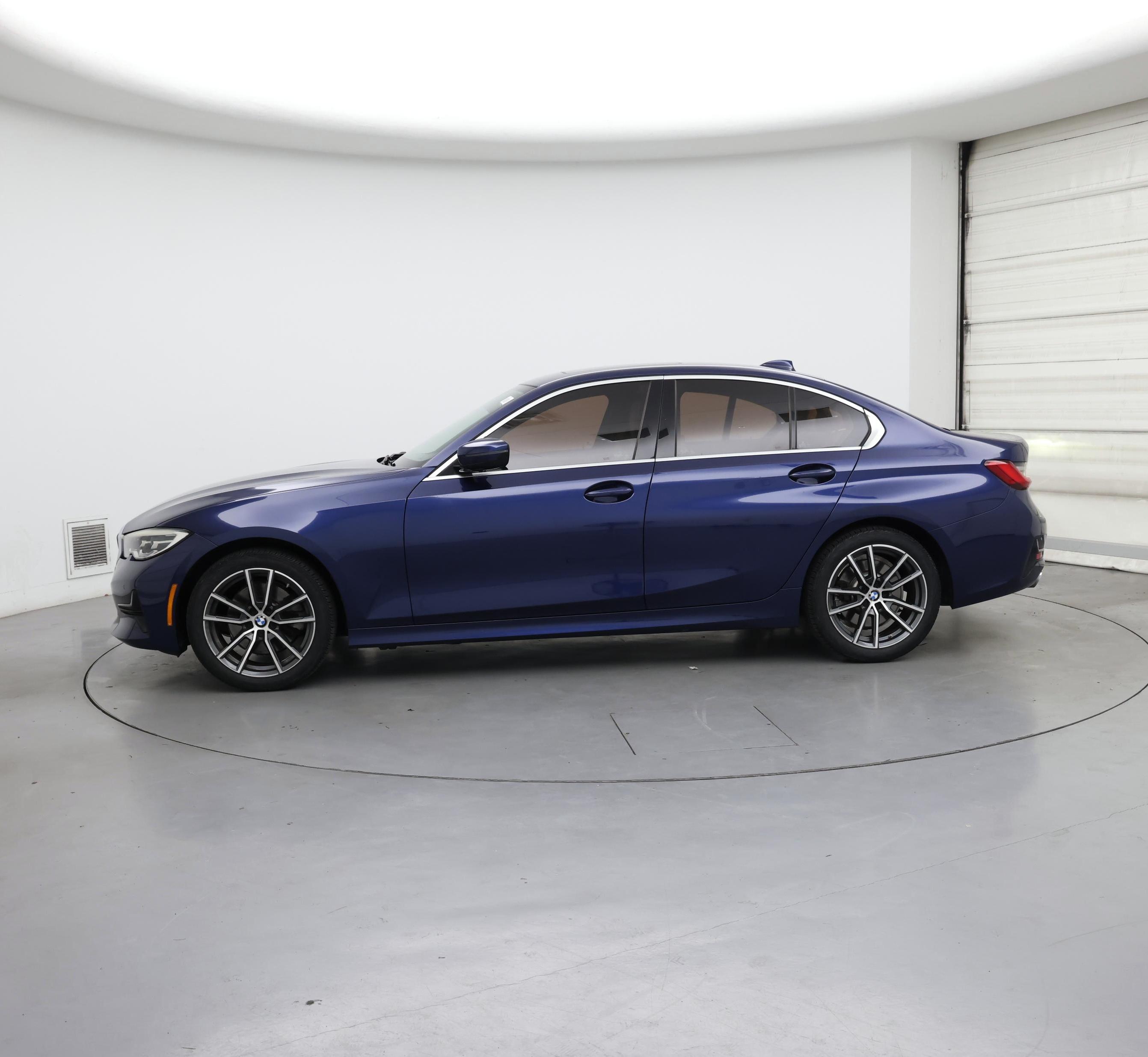 Thumbnail: 2020 BMW 3 Series - 3