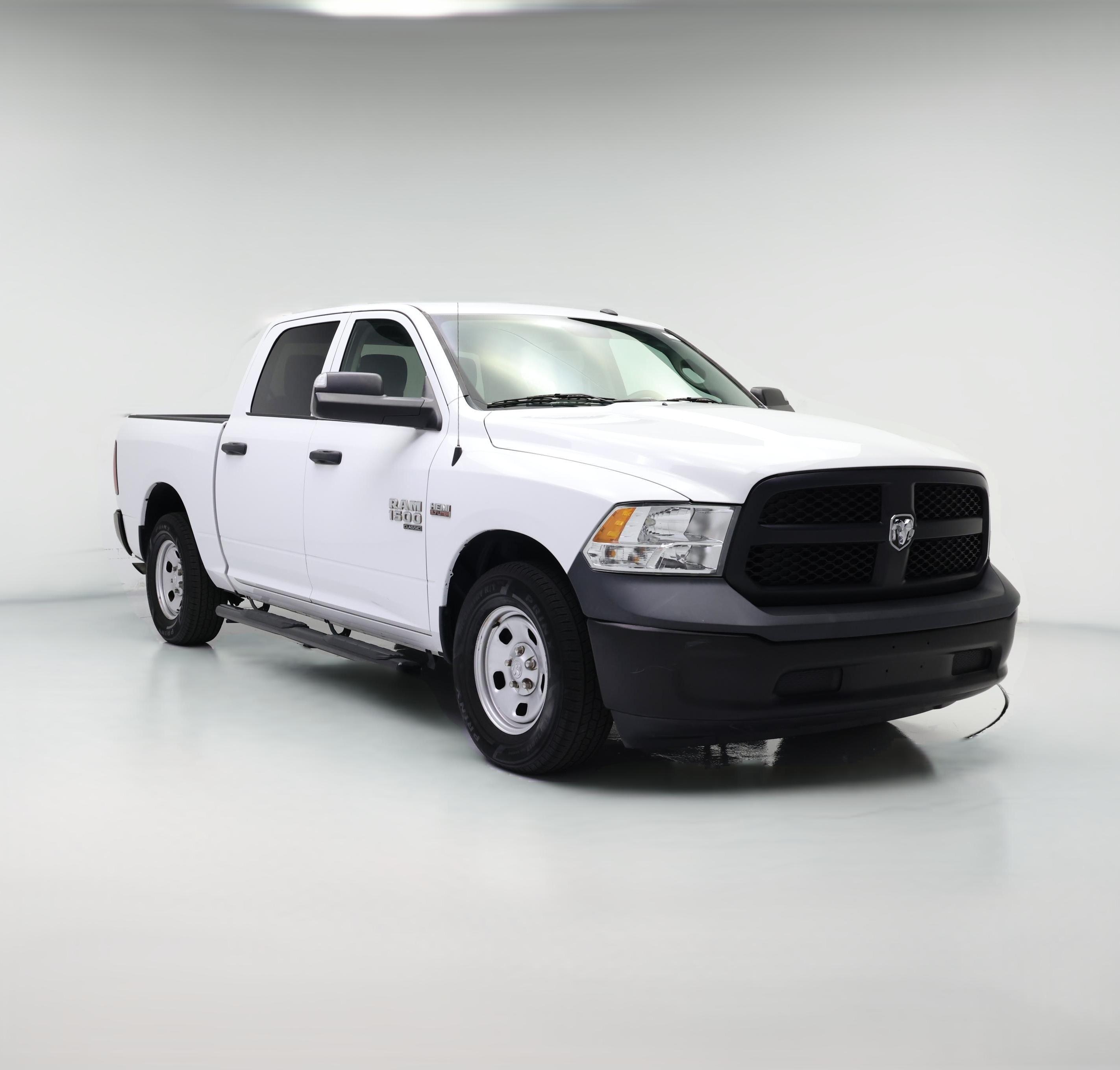 Thumbnail: 2021 RAM 1500 Classic - 1