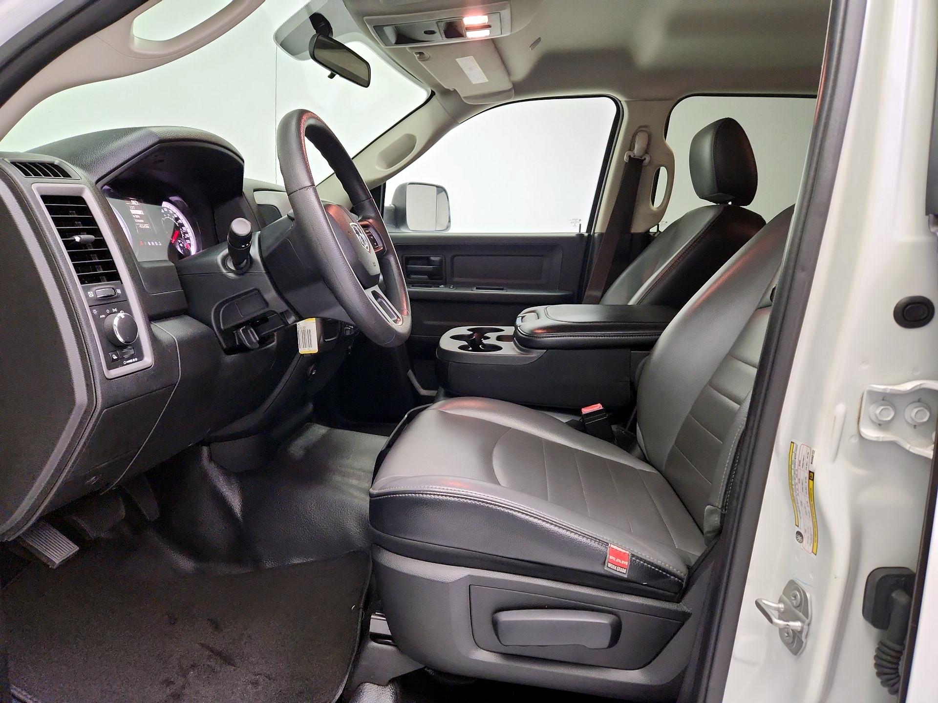 Thumbnail: 2021 RAM 1500 Classic - 11