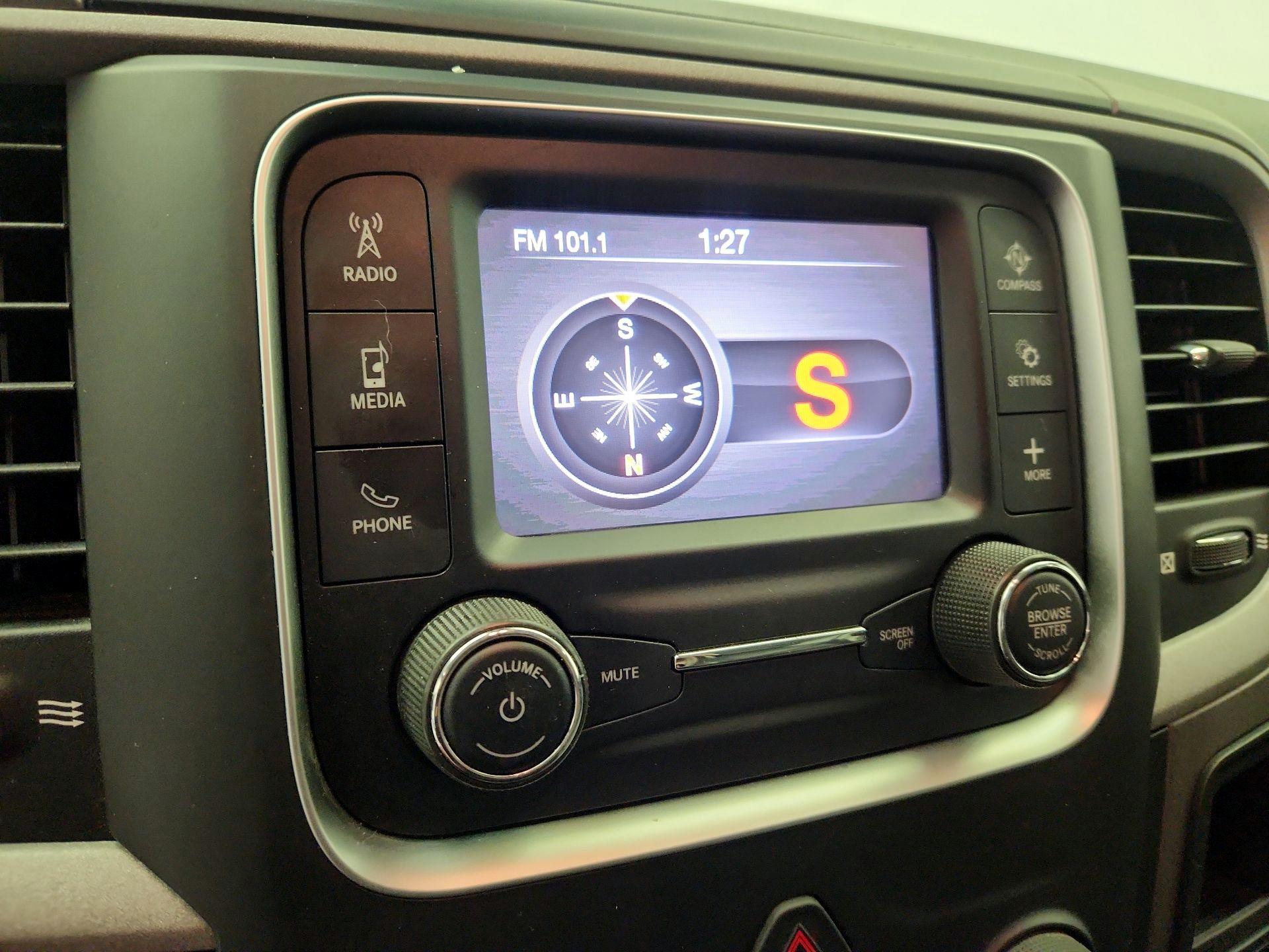 Thumbnail: 2021 RAM 1500 Classic - 14