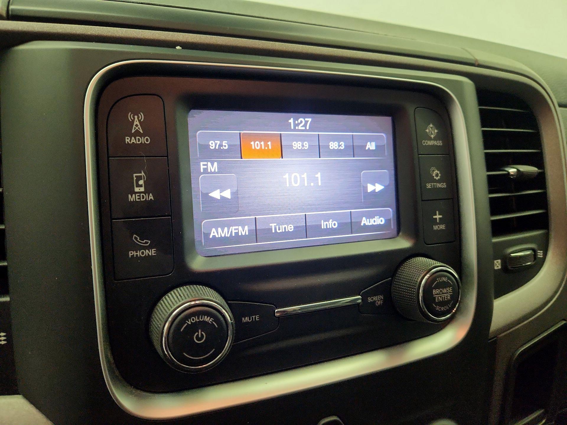 Thumbnail: 2021 RAM 1500 Classic - 16