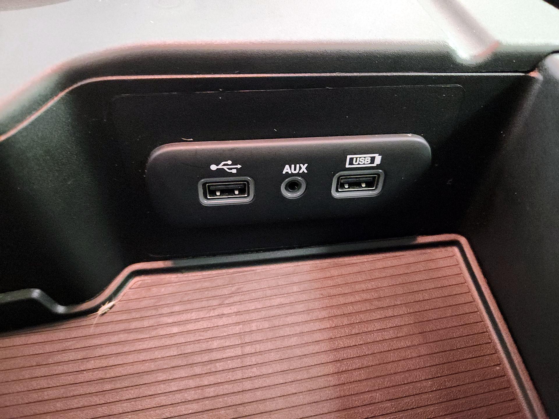 Thumbnail: 2021 RAM 1500 Classic - 19