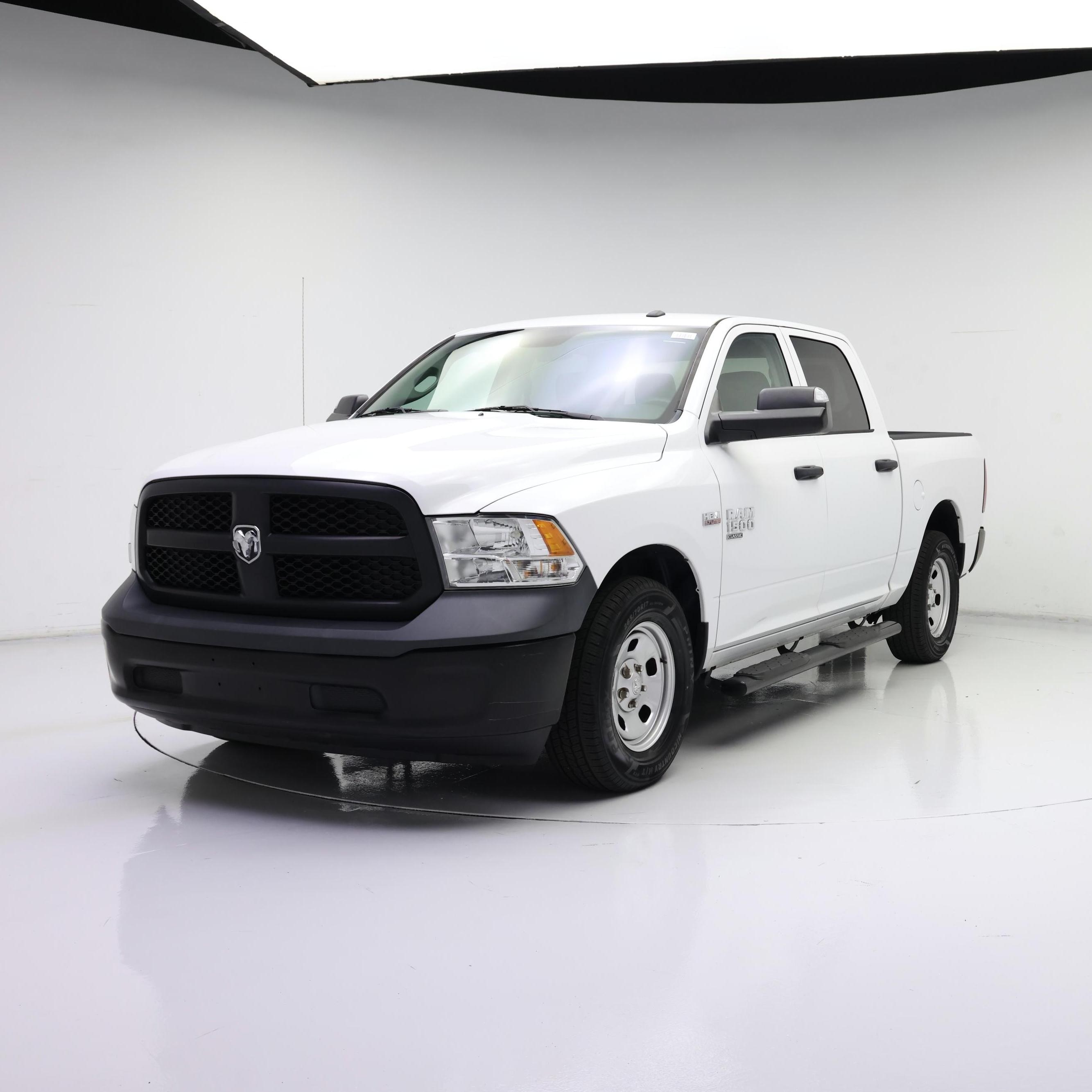 Thumbnail: 2021 RAM 1500 Classic - 4