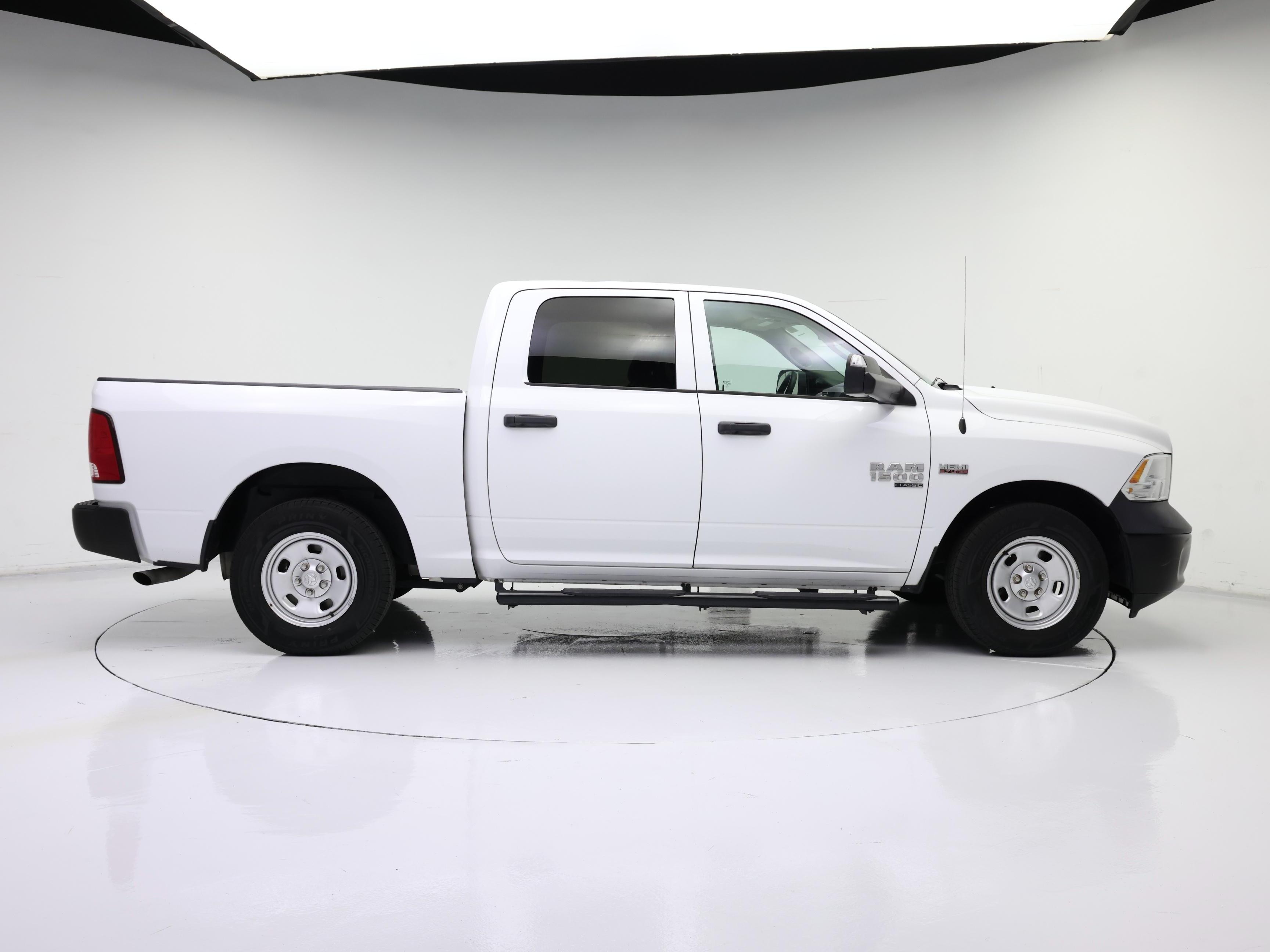 Thumbnail: 2021 RAM 1500 Classic - 7