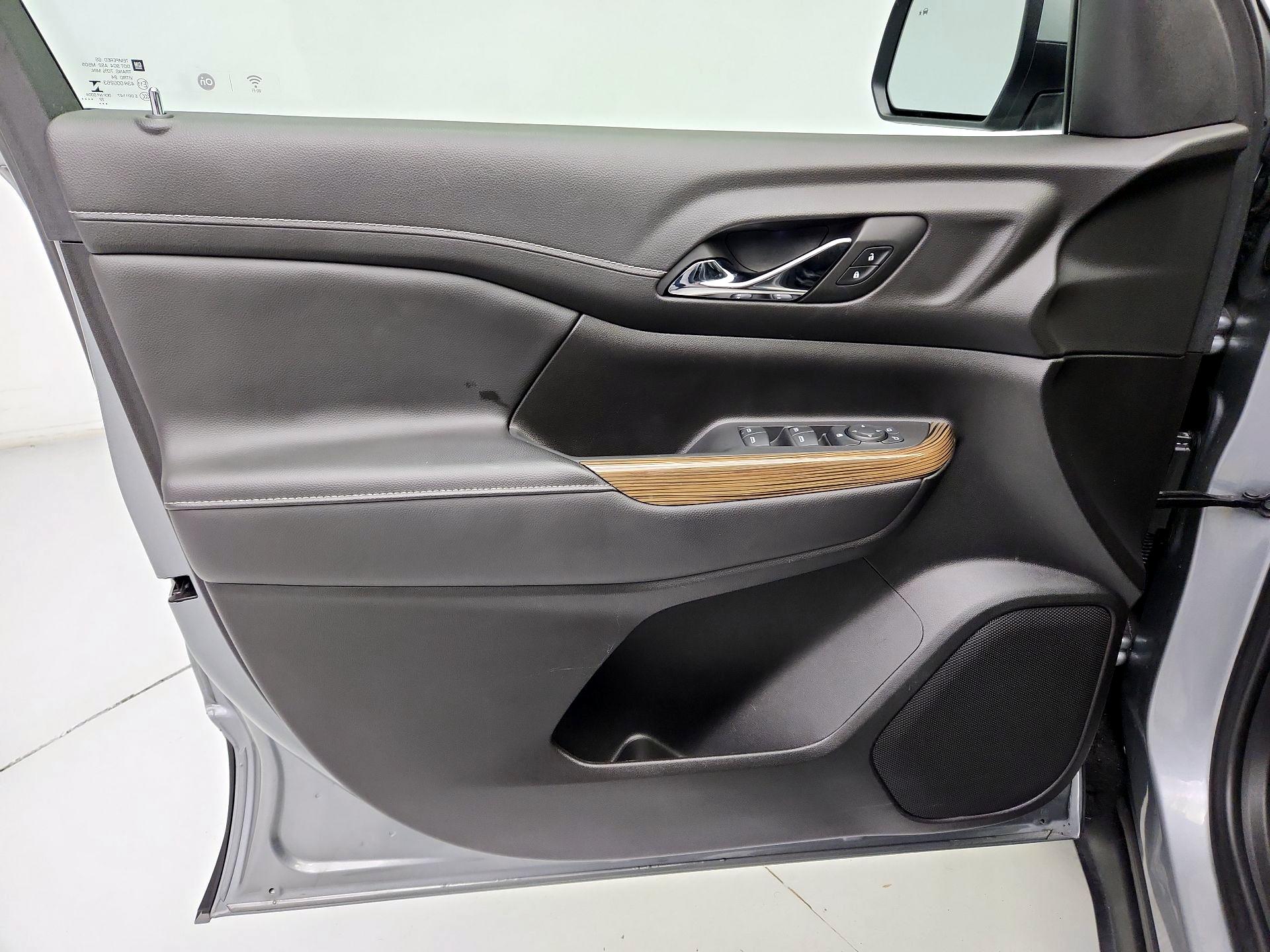 Thumbnail: 2023 GMC Acadia - 12