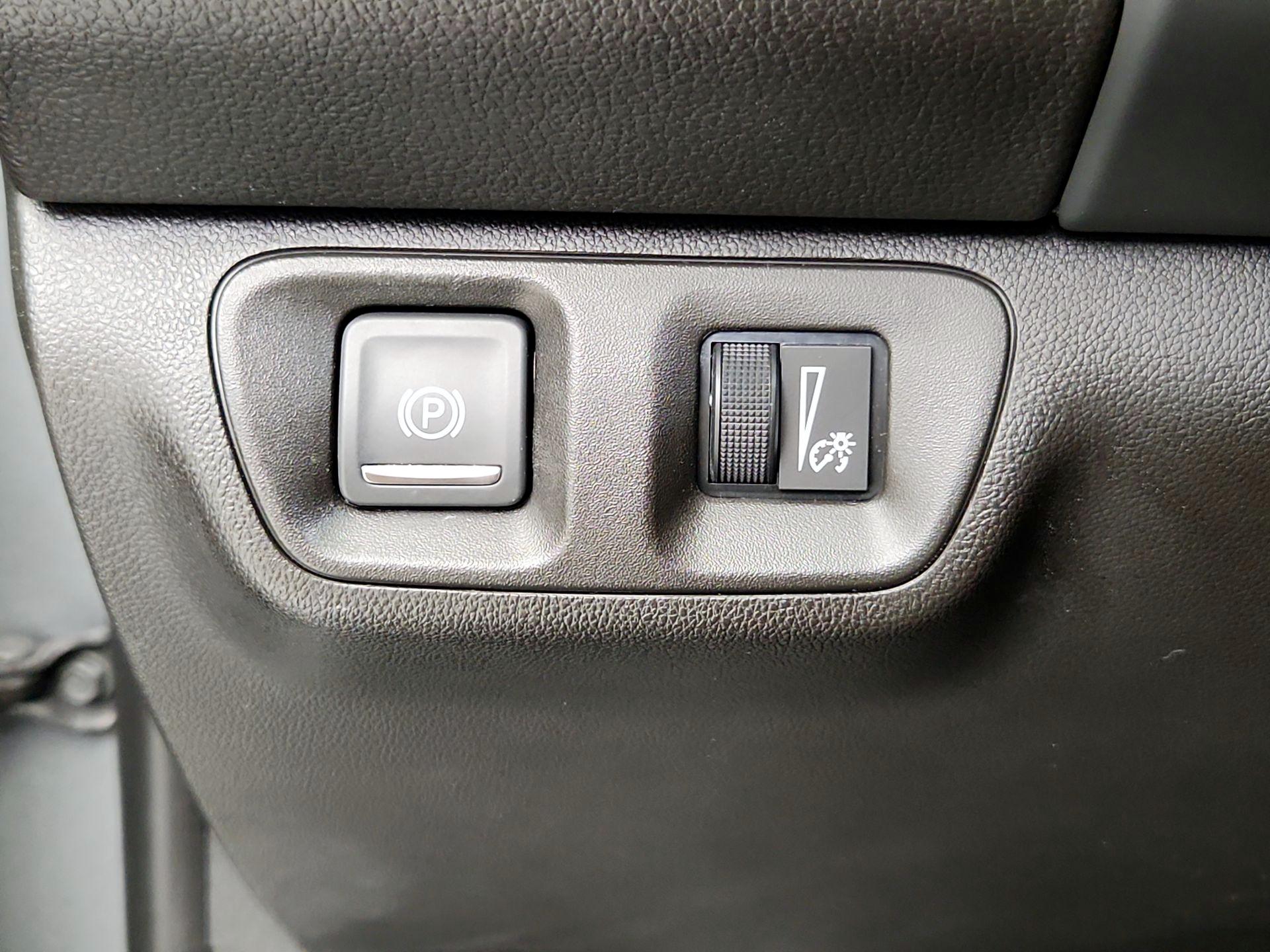 Thumbnail: 2023 GMC Acadia - 13