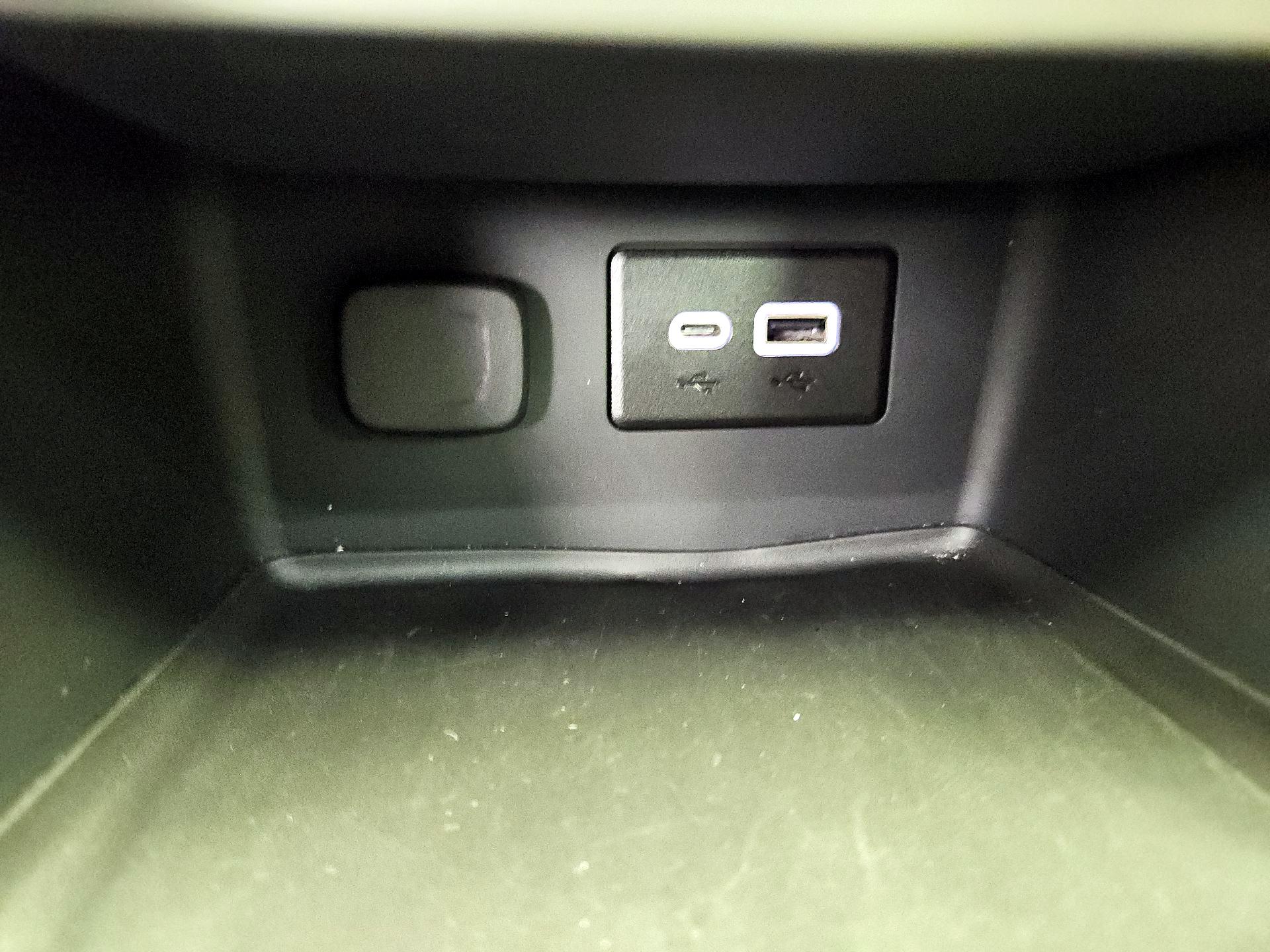 Thumbnail: 2023 GMC Acadia - 18