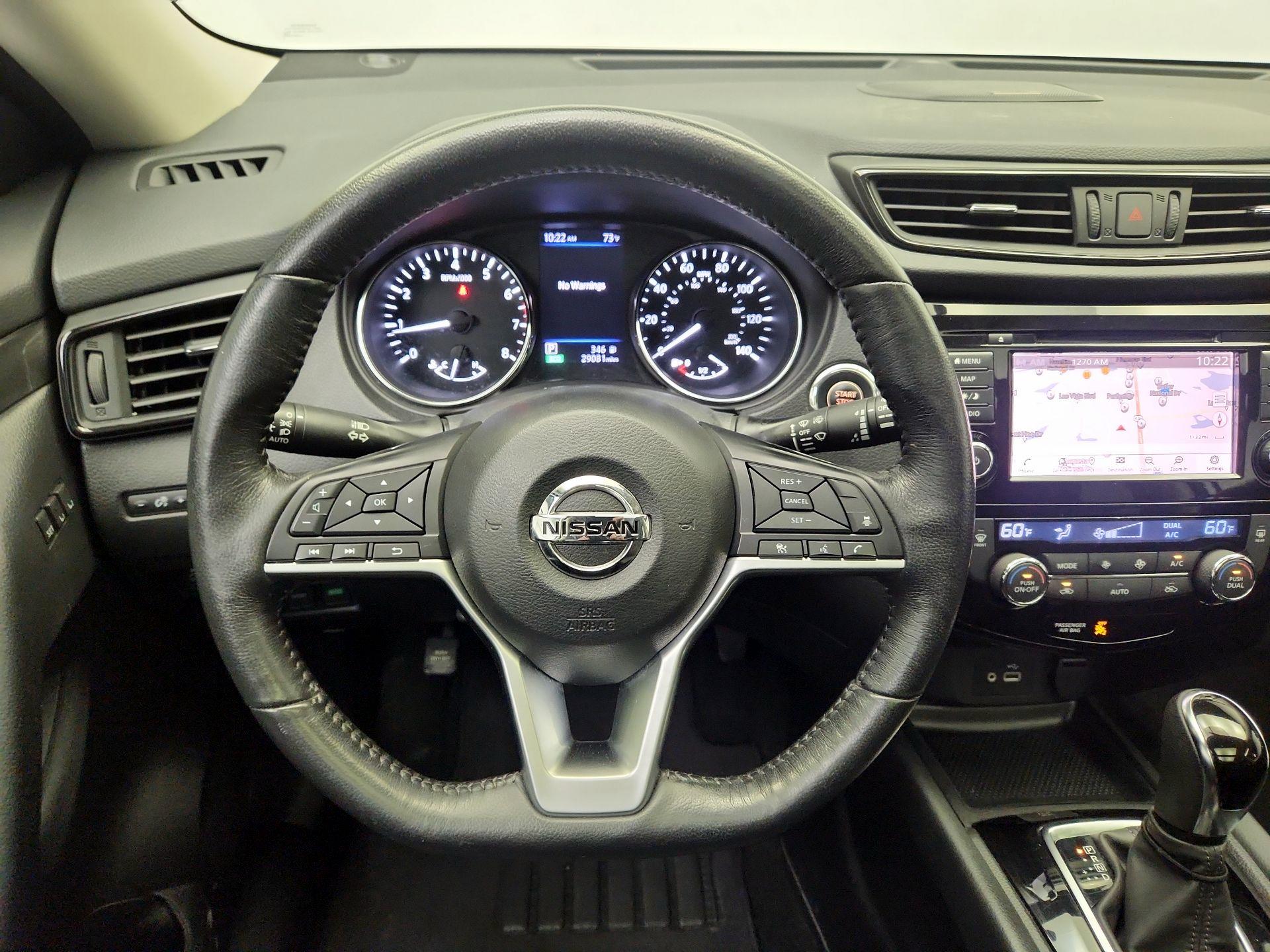 Thumbnail: 2018 Nissan Rogue - 10