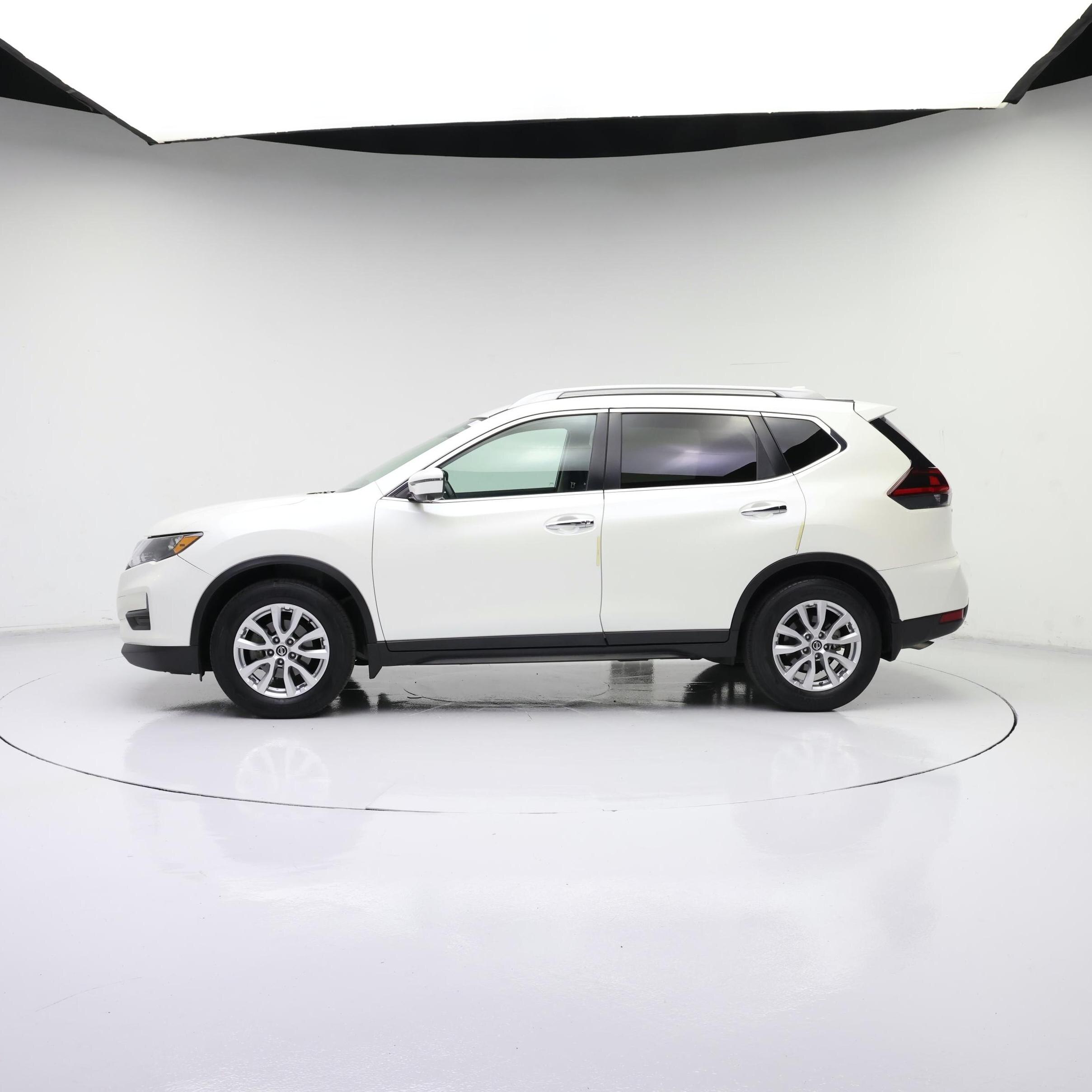 Thumbnail: 2018 Nissan Rogue - 3