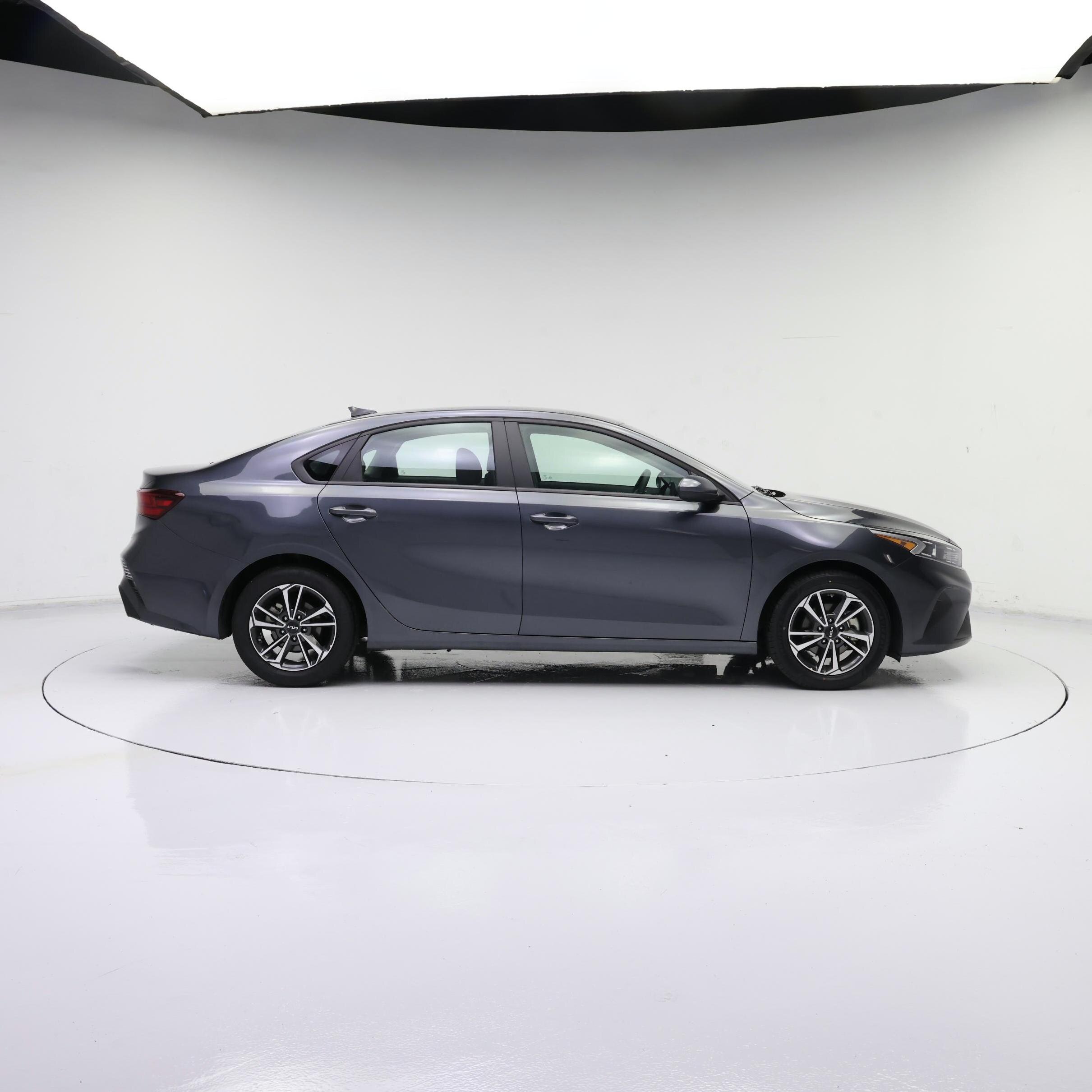 Thumbnail: 2024 Kia Forte - 7