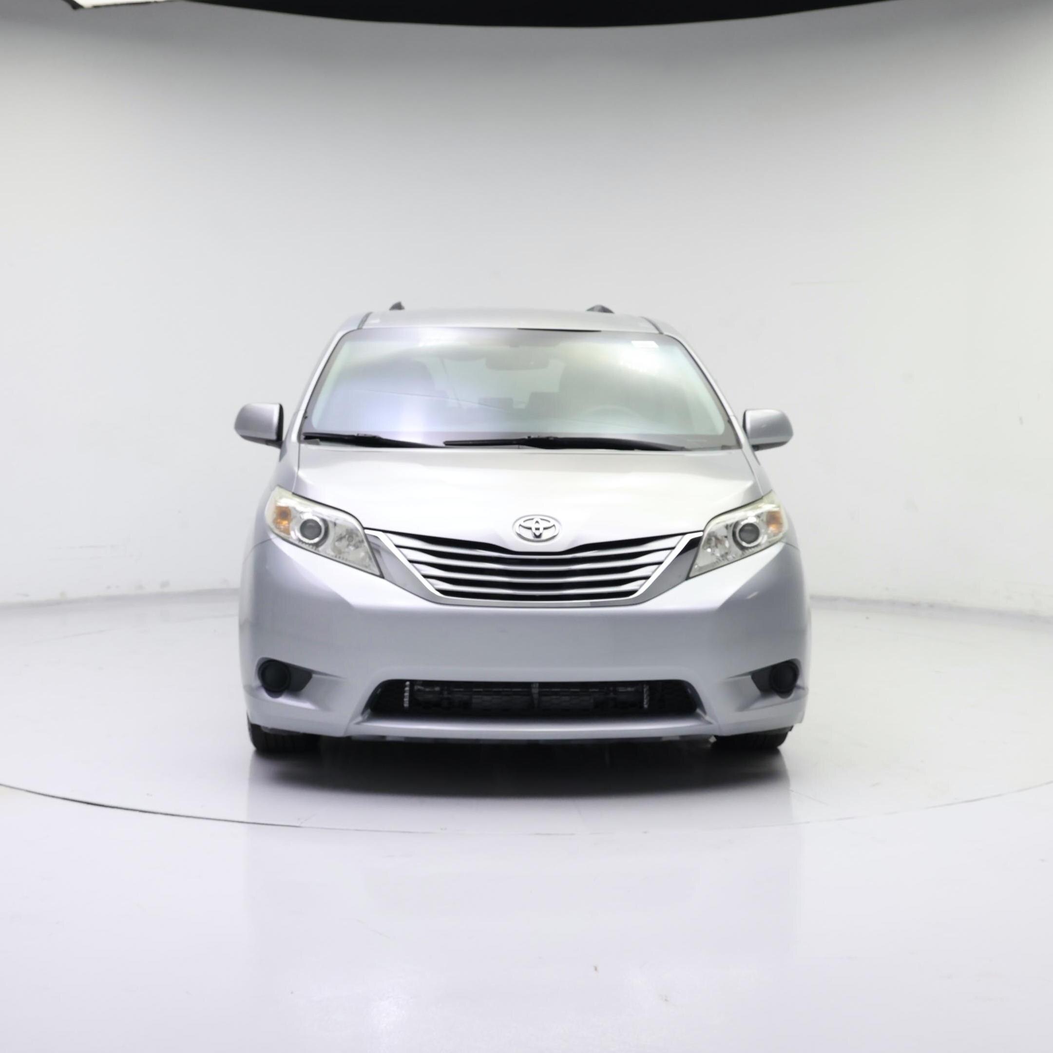 Thumbnail: 2015 Toyota Sienna - 5