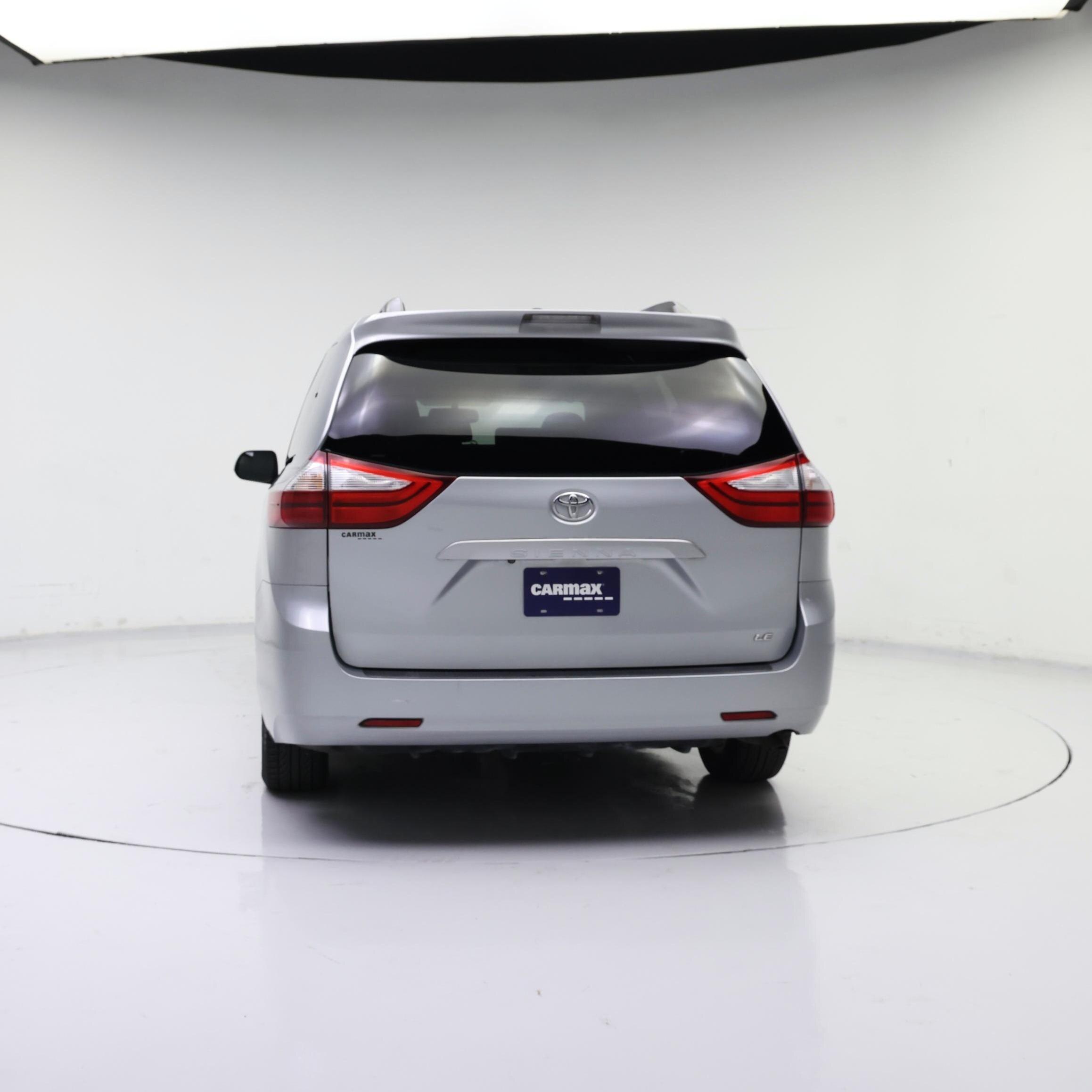 Thumbnail: 2015 Toyota Sienna - 6