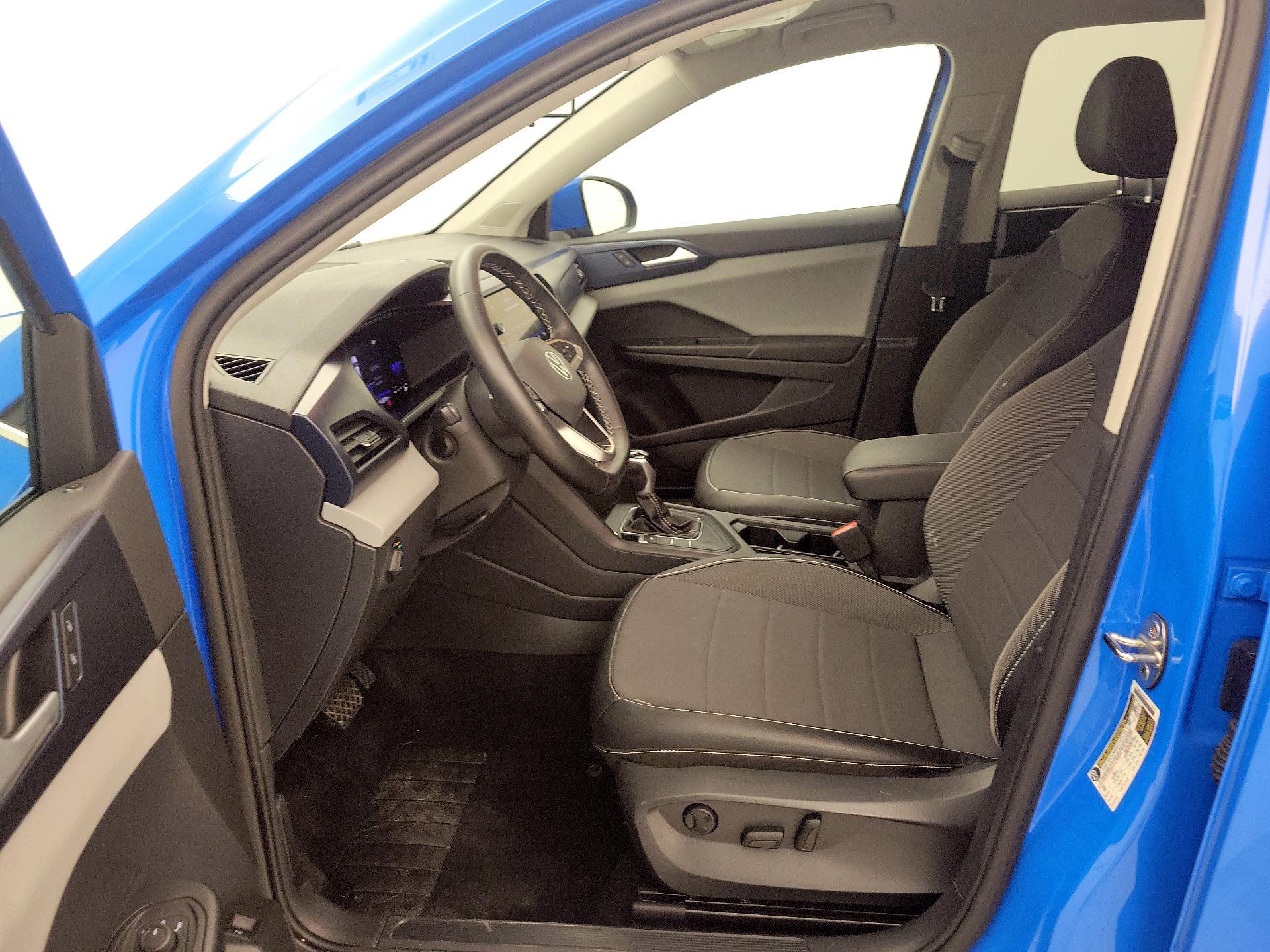 Thumbnail: 2022 Volkswagen Taos - 11