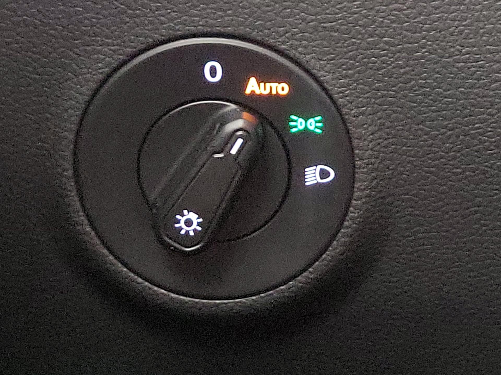 Thumbnail: 2022 Volkswagen Taos - 13