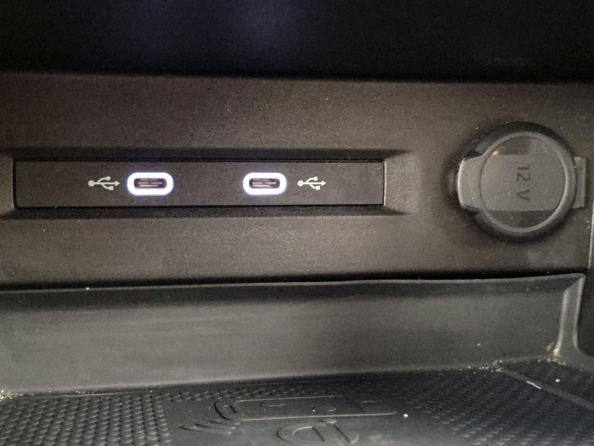 Thumbnail: 2022 Volkswagen Taos - 18