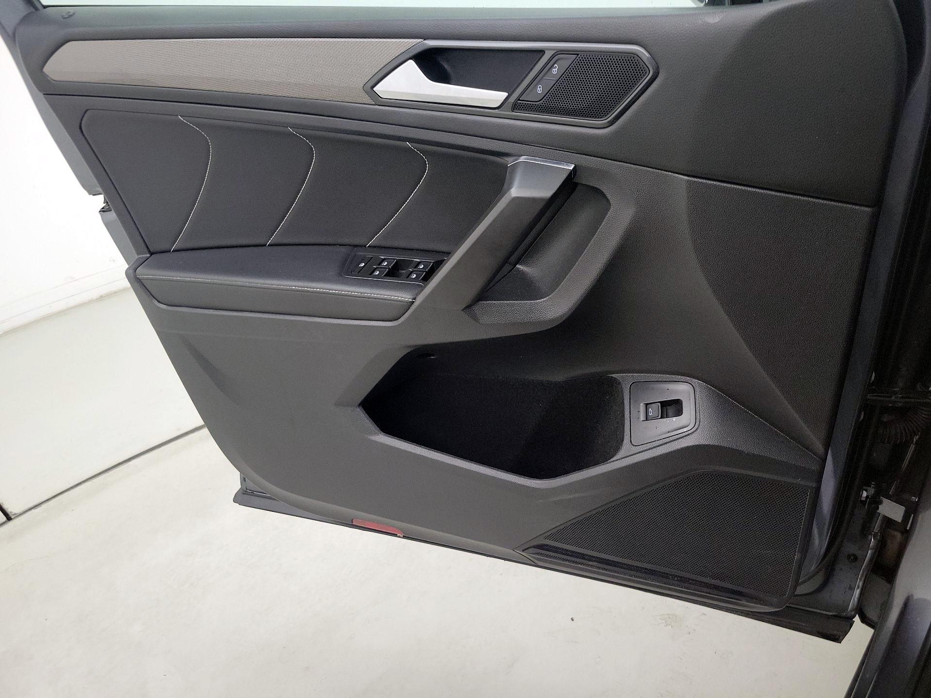 Thumbnail: 2022 Volkswagen Tiguan - 12