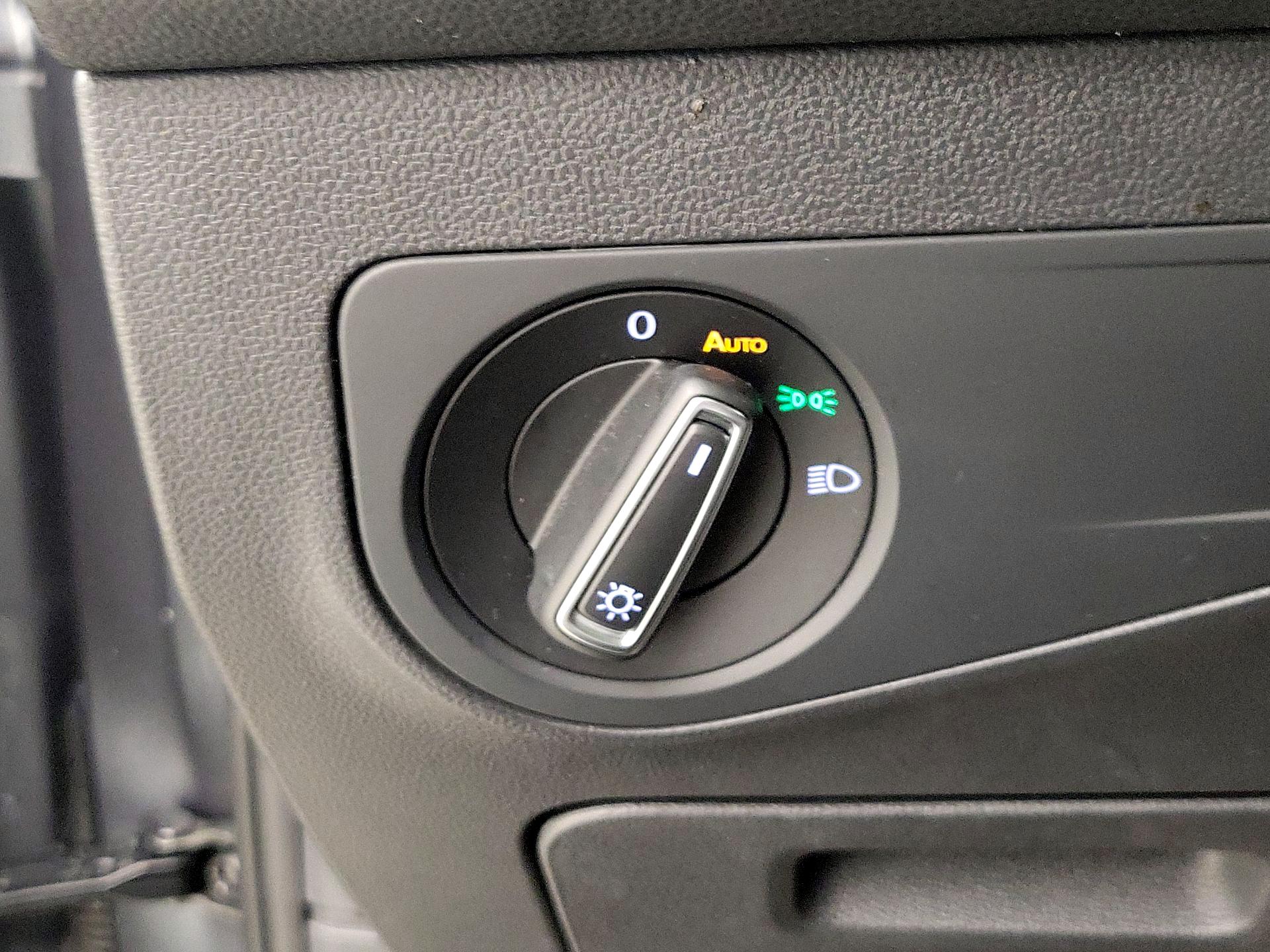 Thumbnail: 2022 Volkswagen Tiguan - 13