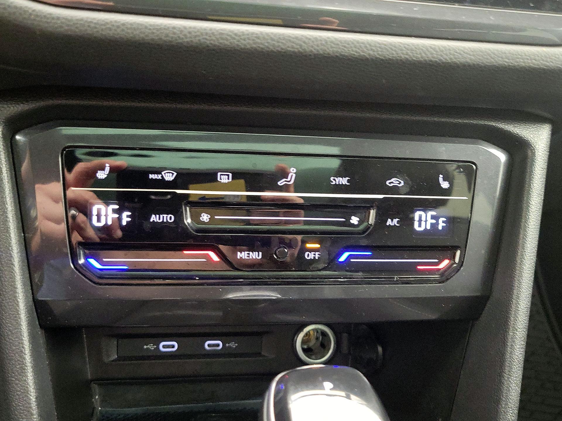 Thumbnail: 2022 Volkswagen Tiguan - 16