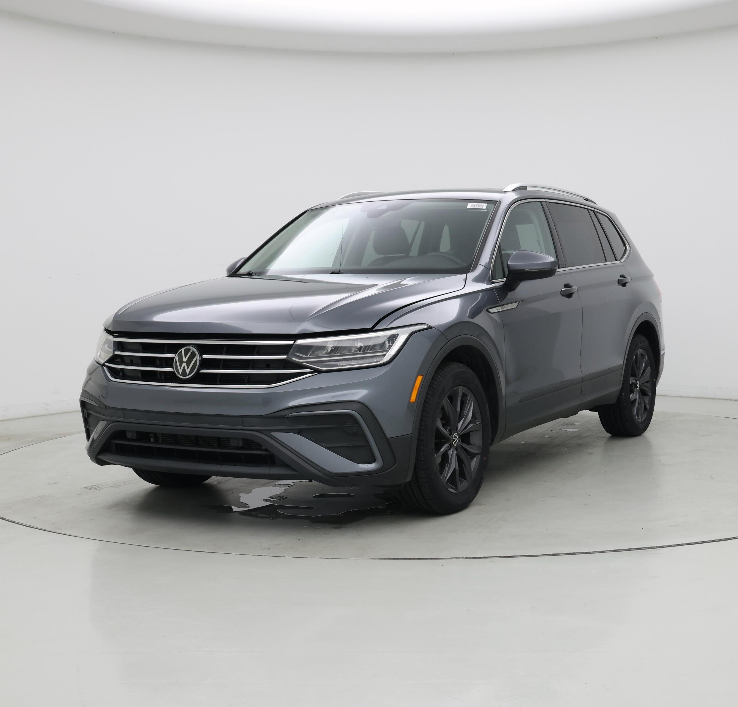 Thumbnail: 2022 Volkswagen Tiguan - 4