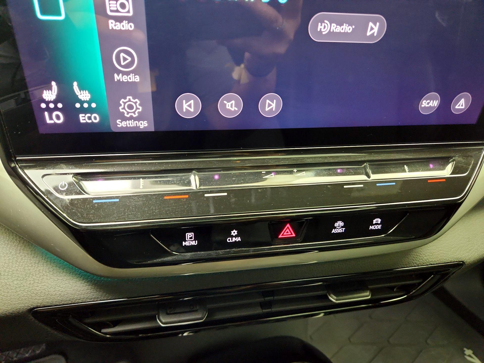 Thumbnail: 2023 Volkswagen ID.4 - 16