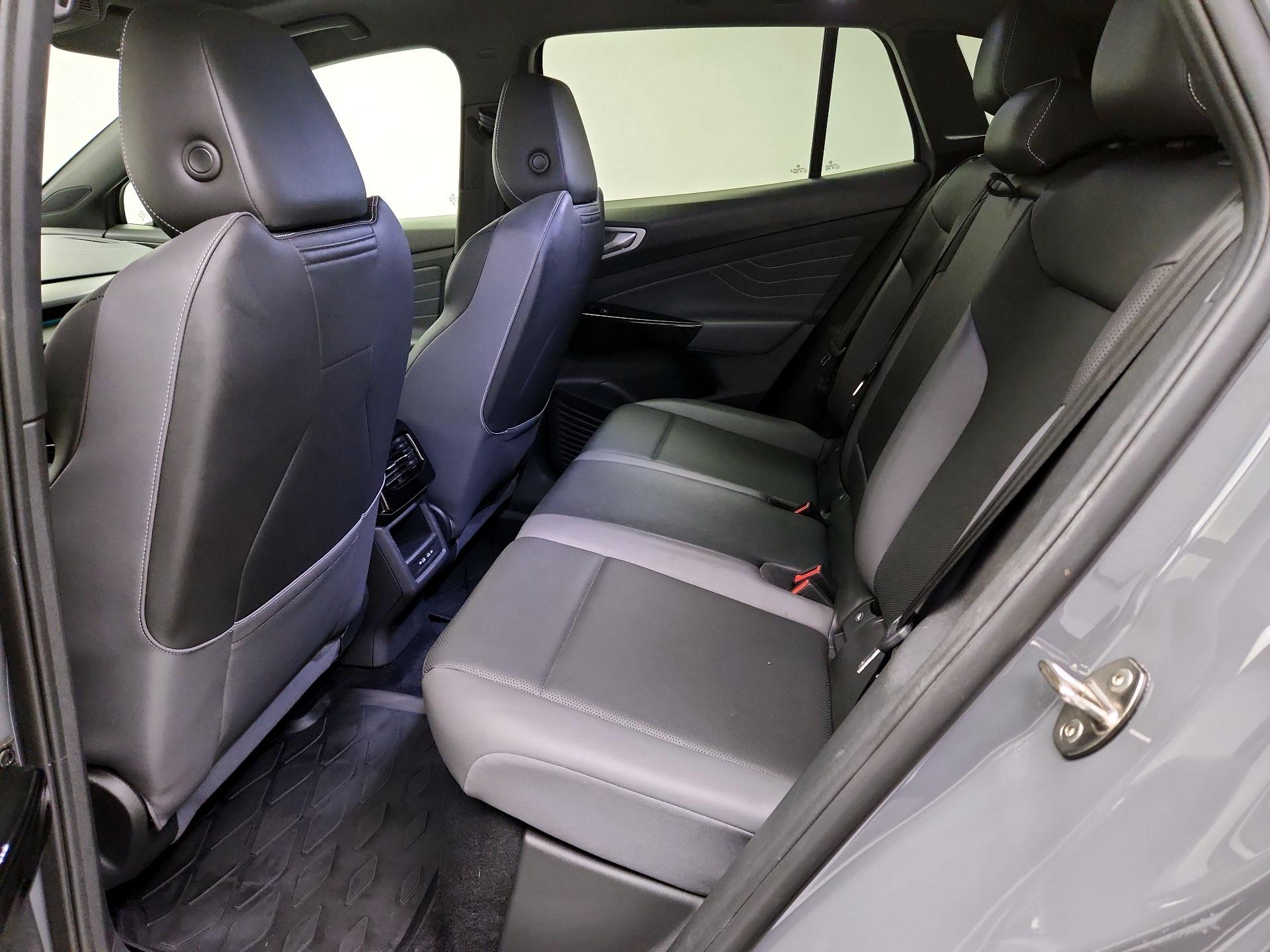 Thumbnail: 2023 Volkswagen ID.4 - 19