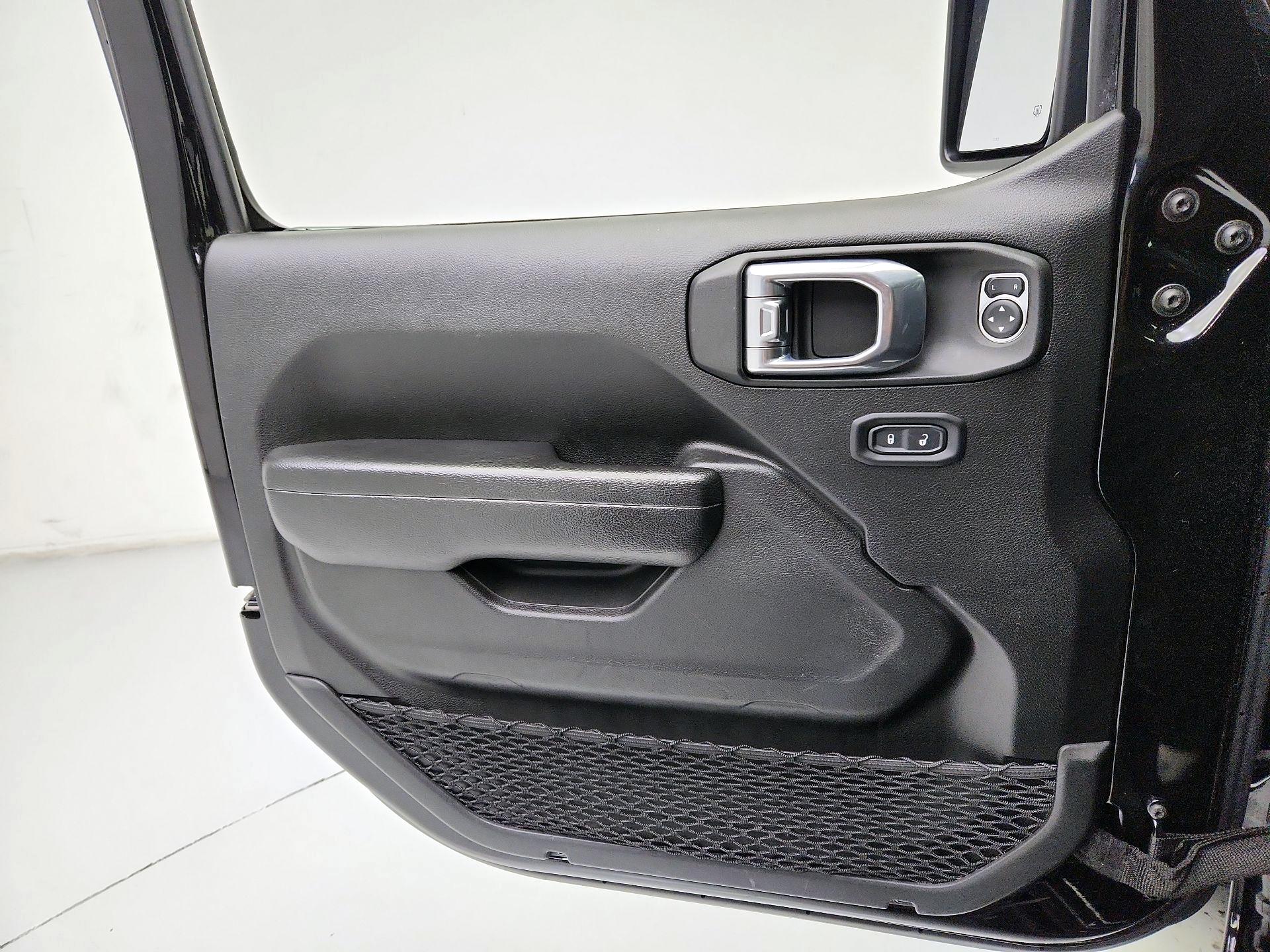 Thumbnail: 2022 Jeep Gladiator - 12