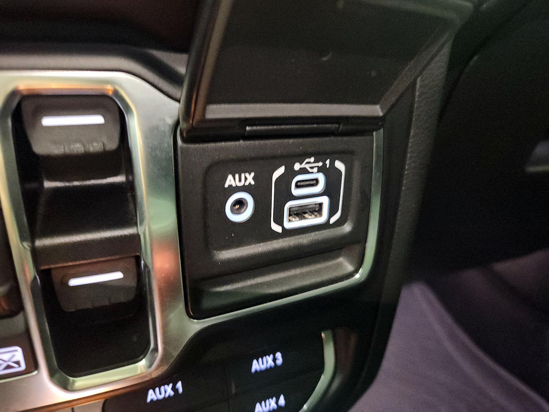 Thumbnail: 2022 Jeep Gladiator - 19