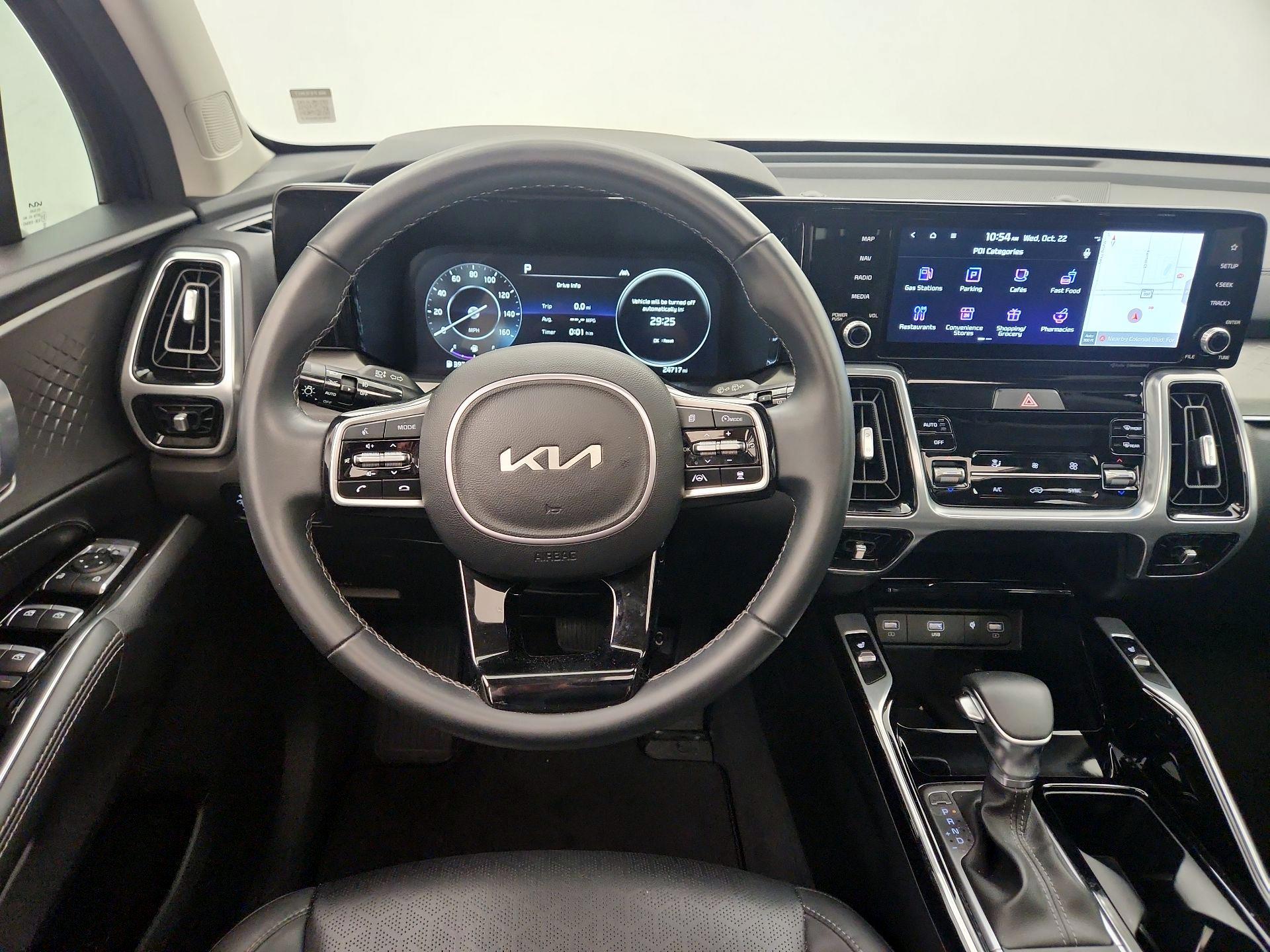 Thumbnail: 2023 Kia Sorento - 10