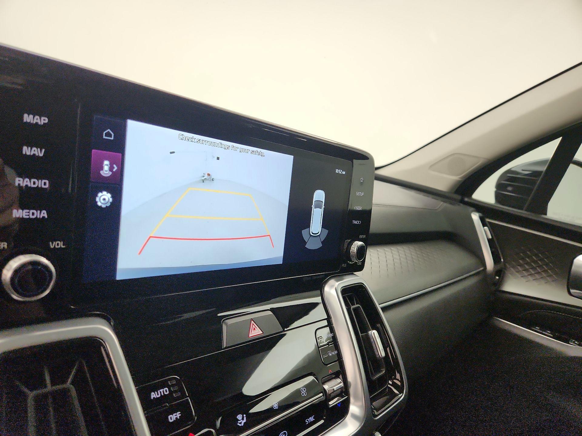 Thumbnail: 2023 Kia Sorento - 15