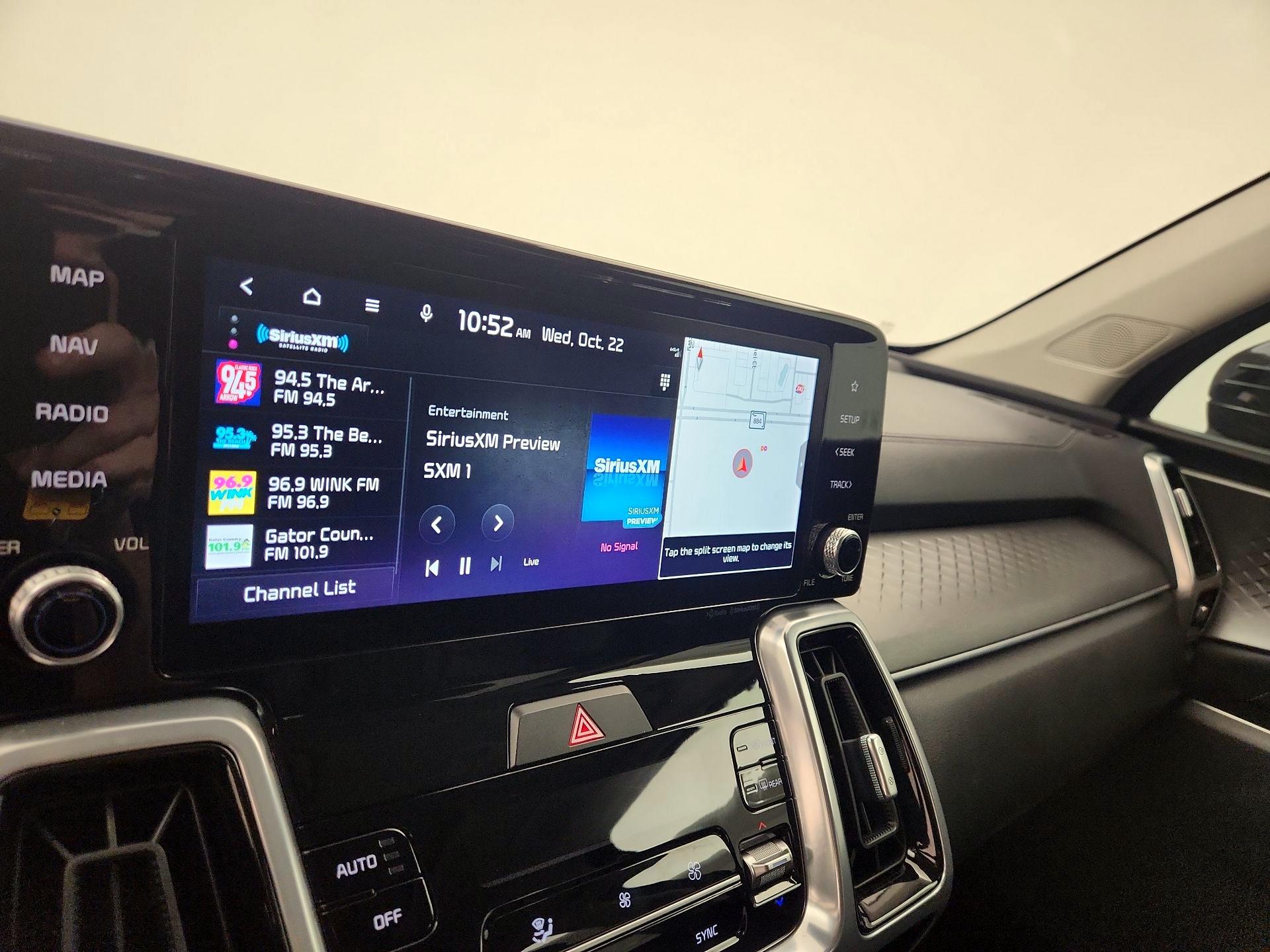 Thumbnail: 2023 Kia Sorento - 16